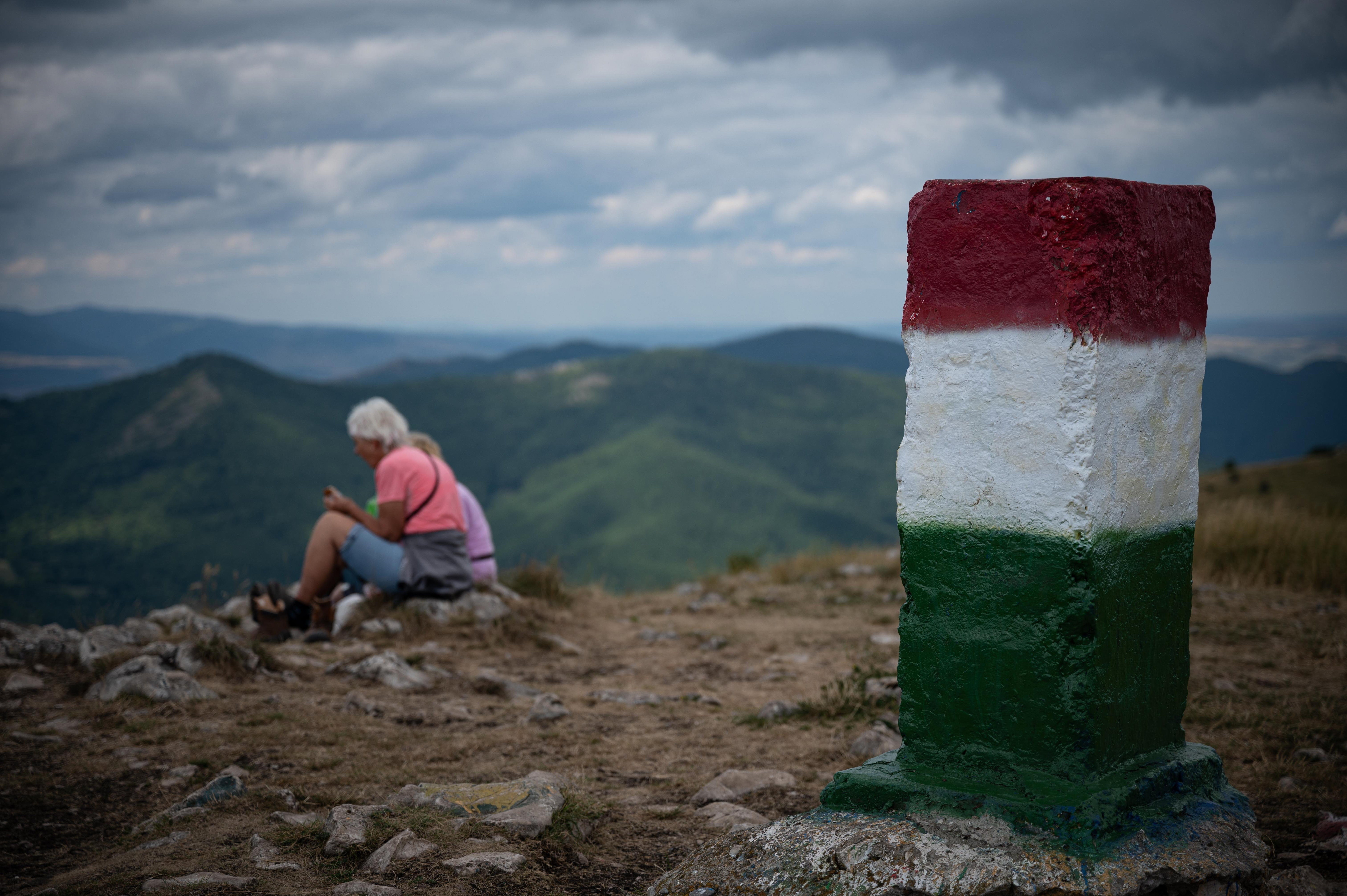 Tragédia: meghalt egy turista Torockón, megcsúszott a Székelykő szikláin