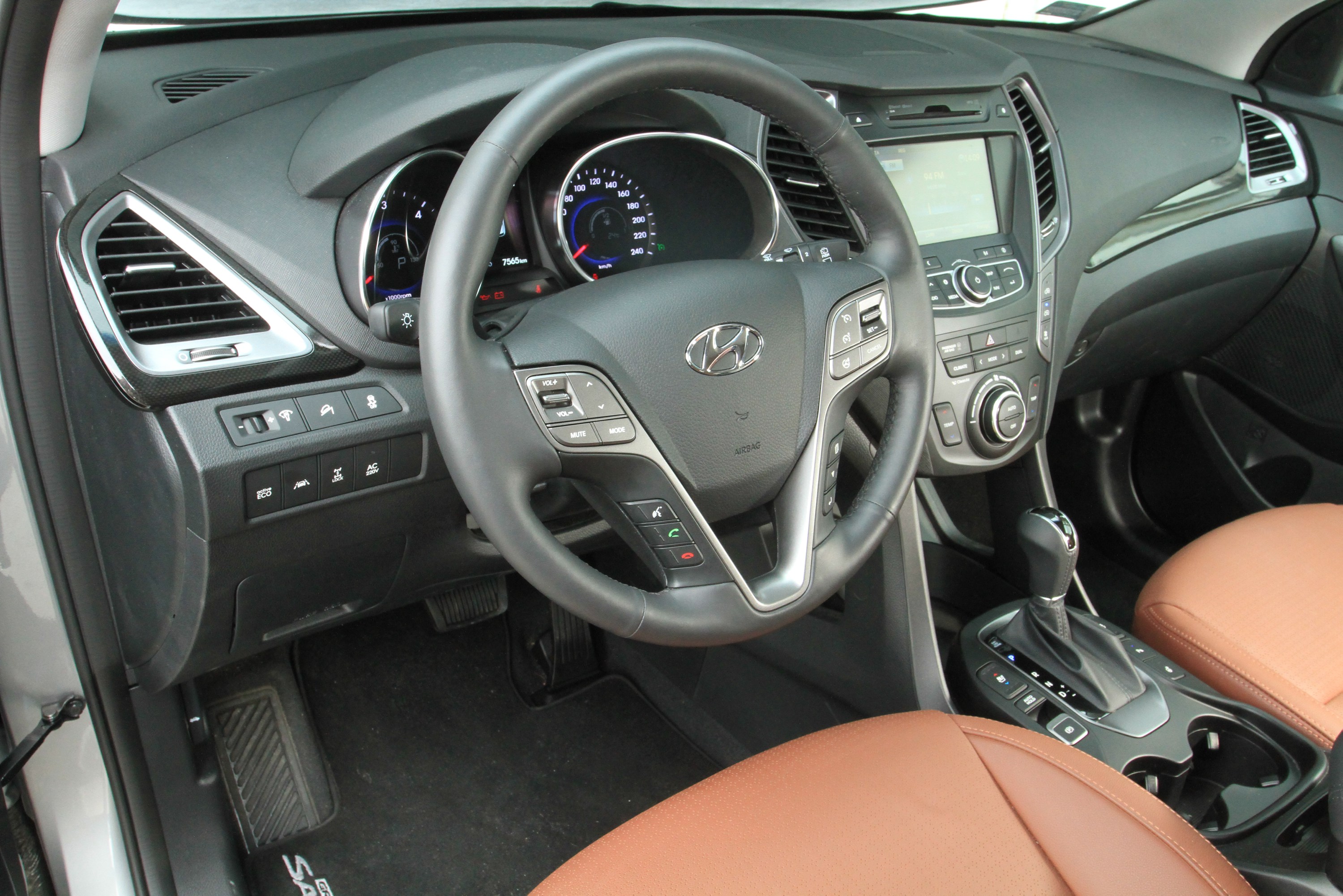 Hyundai grand santa fe