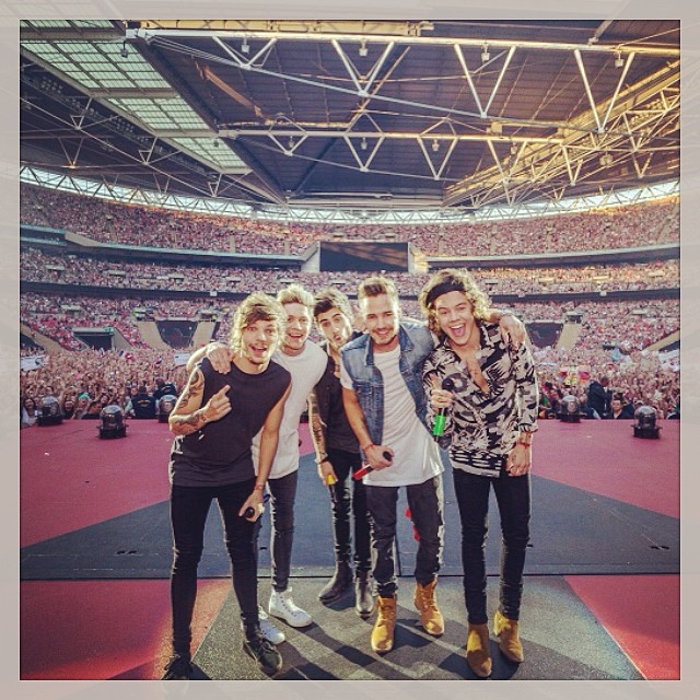 1. One Direction – 290 milionów; 3,5 miliona osób; 69 koncertów