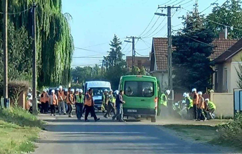 Elveszik az állásokat vagy szükség van rájuk? Visszavonta a törvényt a kormány, jaj lesz a külföldi munkavállalóknak