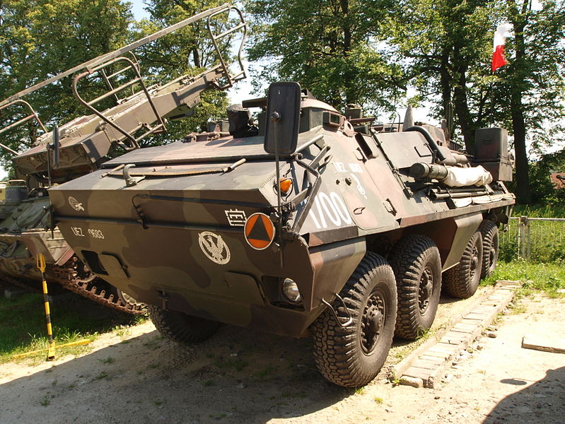 Produkcja seryjna trwała do 22 lipca 1971 roku i zakończyła się zbudowaniem 4500 pojazdów. W toku produkcji przygotowano liczne wersje specjalne transportera – oprócz czysto transportowych pojawiły się pojazdy dowodzenia, niszczyciele czołgów i inżynieryjne. Wiele z nich wykorzystywano w Polsce i Czechosłowacji a później Czechach aż do lat 90-tych – podaje smartage.pl