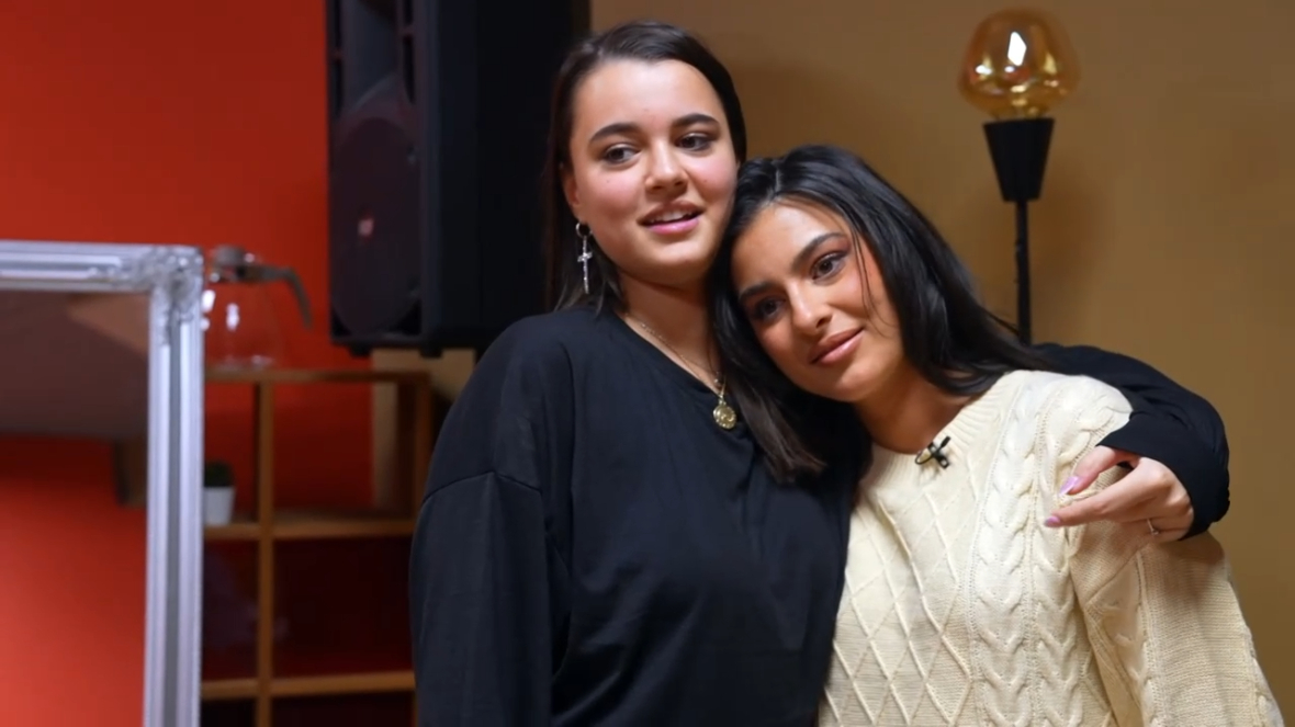 Igazi szirének: Kovács Gyopár és húga, Harmat ilyen lélegzetelállítóan énekelnek együtt - videó