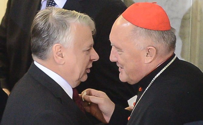Kuchciński życzył parlamentarzystom, aby w 2017 roku wszystkich połączyła troska o Polskę, o rodaków, o dobro wspólne.