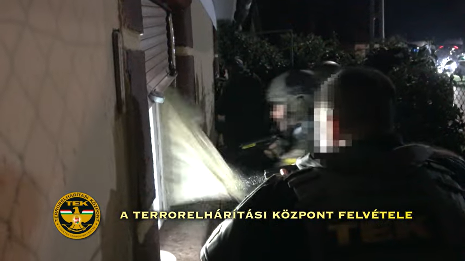 Halálra szurkálta egy férfi az öccsét Tápiószelén – videó