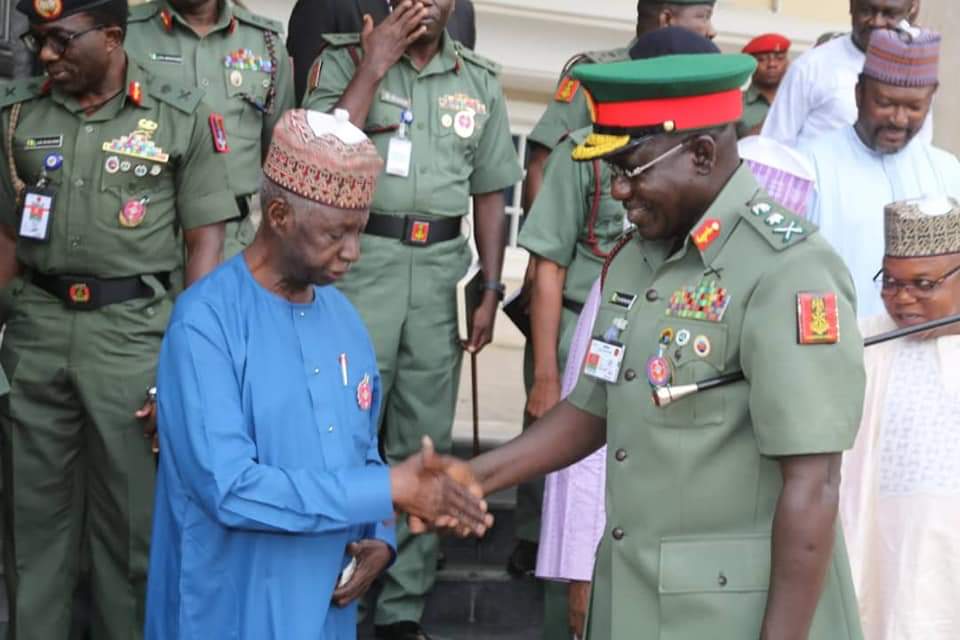 Chairman of the North East Development Commission (NEDC), retired Maj.-Gen. Paul Tarfa and Chief of Army Staff, Lt.-Gen. Tukur Buratai [Twitter/@HQNigerianArmy]