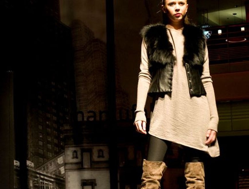 Elisabetta Franchi Celyn b. w kolekcji jesień-zima na Manufaktura Fashion Week