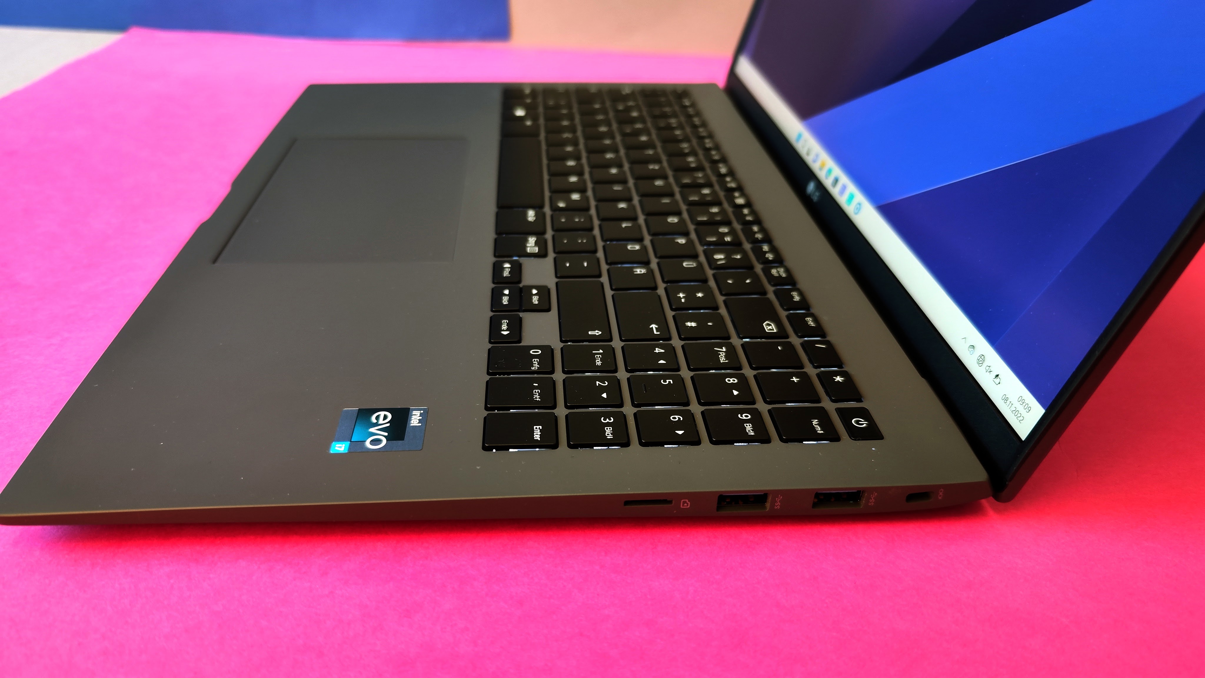 Rekord-Laptop im Test: LG Gram 16 wiegt nur 1,3 kg | Heise online ...