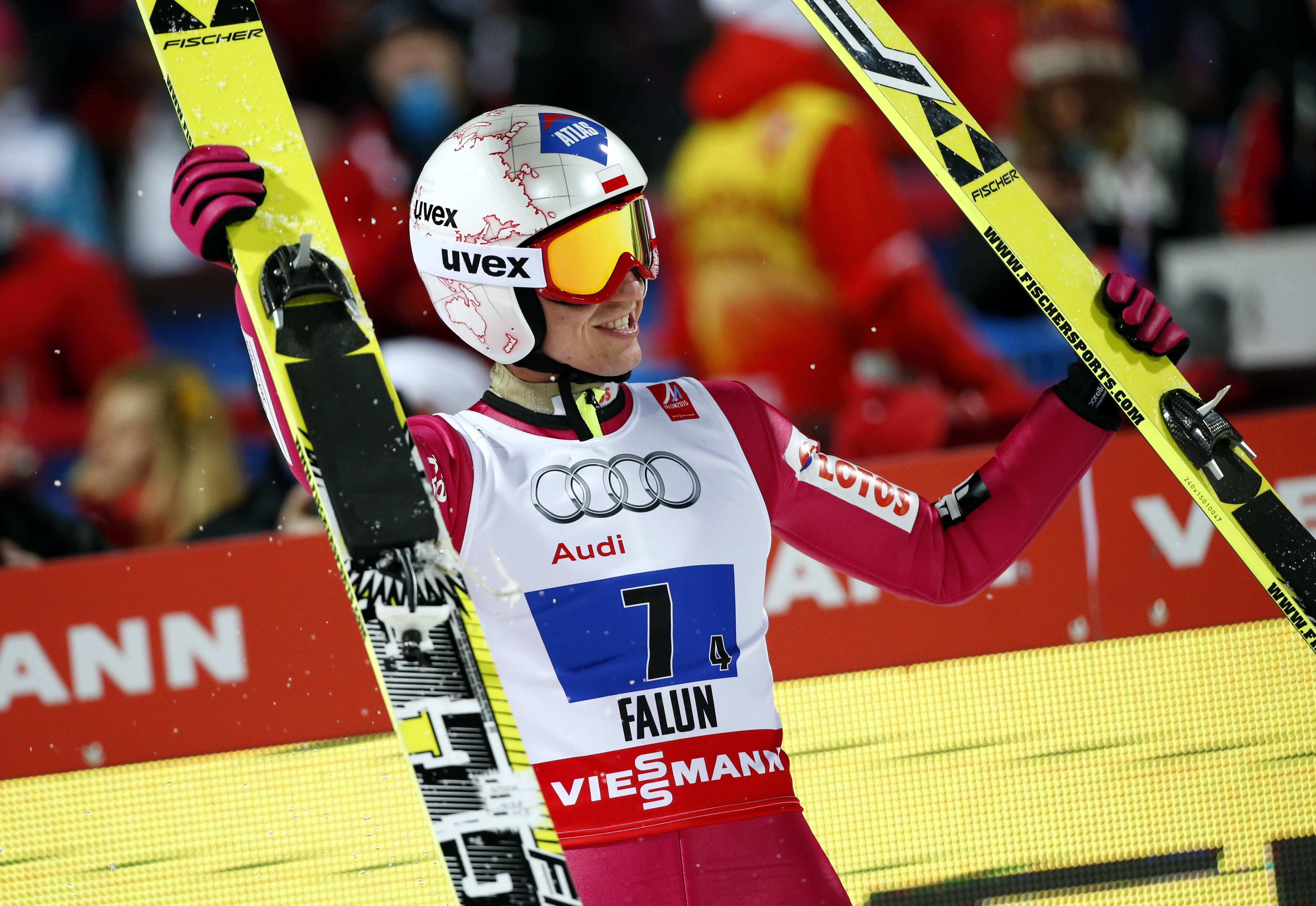 Radość Stocha. Polska drużyna, w składzie: Kamil Stoch, Jan Ziobro, Klemens Murańka i Piotr Żyła, zdobyła brązowy medal mistrzostw świata w szwedzkim Falun, 28 bm. Polacy zajęli 3. miejsce w konkursie drużynowym na skoczni HS-134.