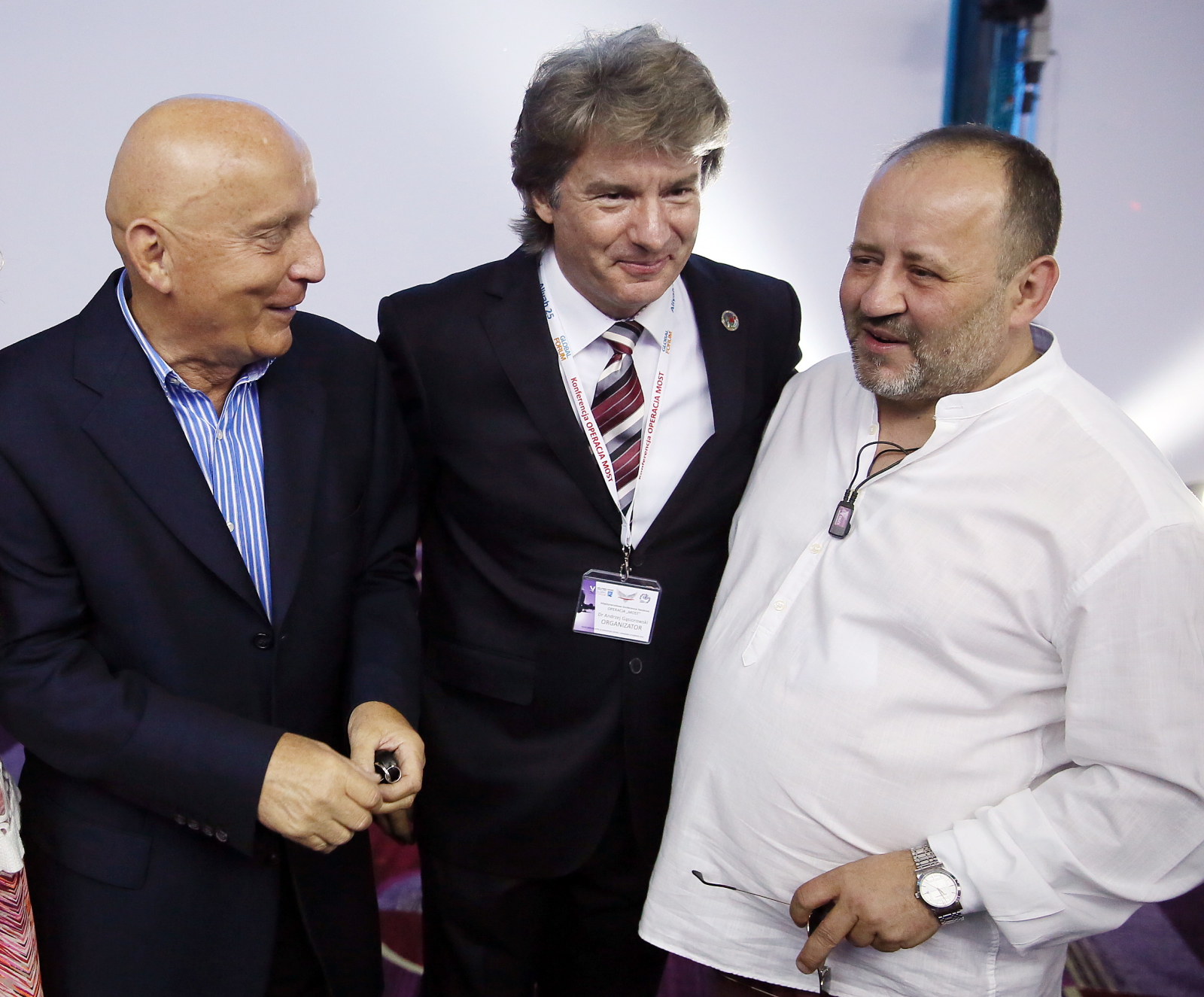 Biznesmeni, właściciele i założyciele spółki Art-B. Andrzej Gąsiorowski i Bogusław Bagsik oraz były polityk, milicjant i antyterrorysta Jerzy Dziewulski