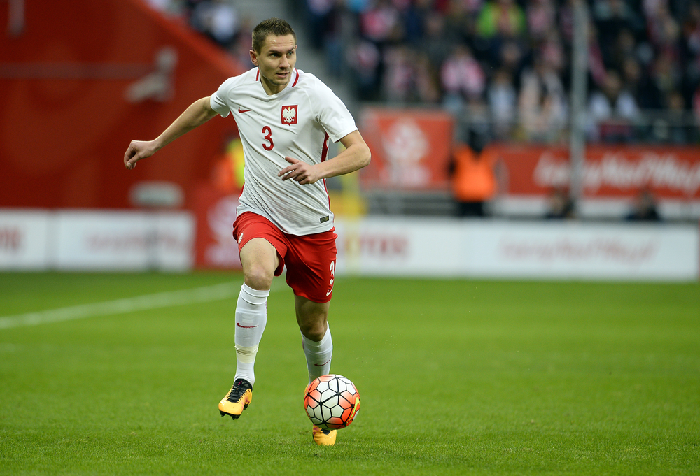 Artur Jędrzejczyk na lewej obronie wywiązywał się bez zarzutu ze swoich obowiązków. Na plus trzeba mu zapisać też próby podłączania się do akcji ofensywnych. W meczu z Niemcami jednak nie będzie miał już tylu okazji do zapędzania się pod pole karne rywala, co przeciwko Irlandii.