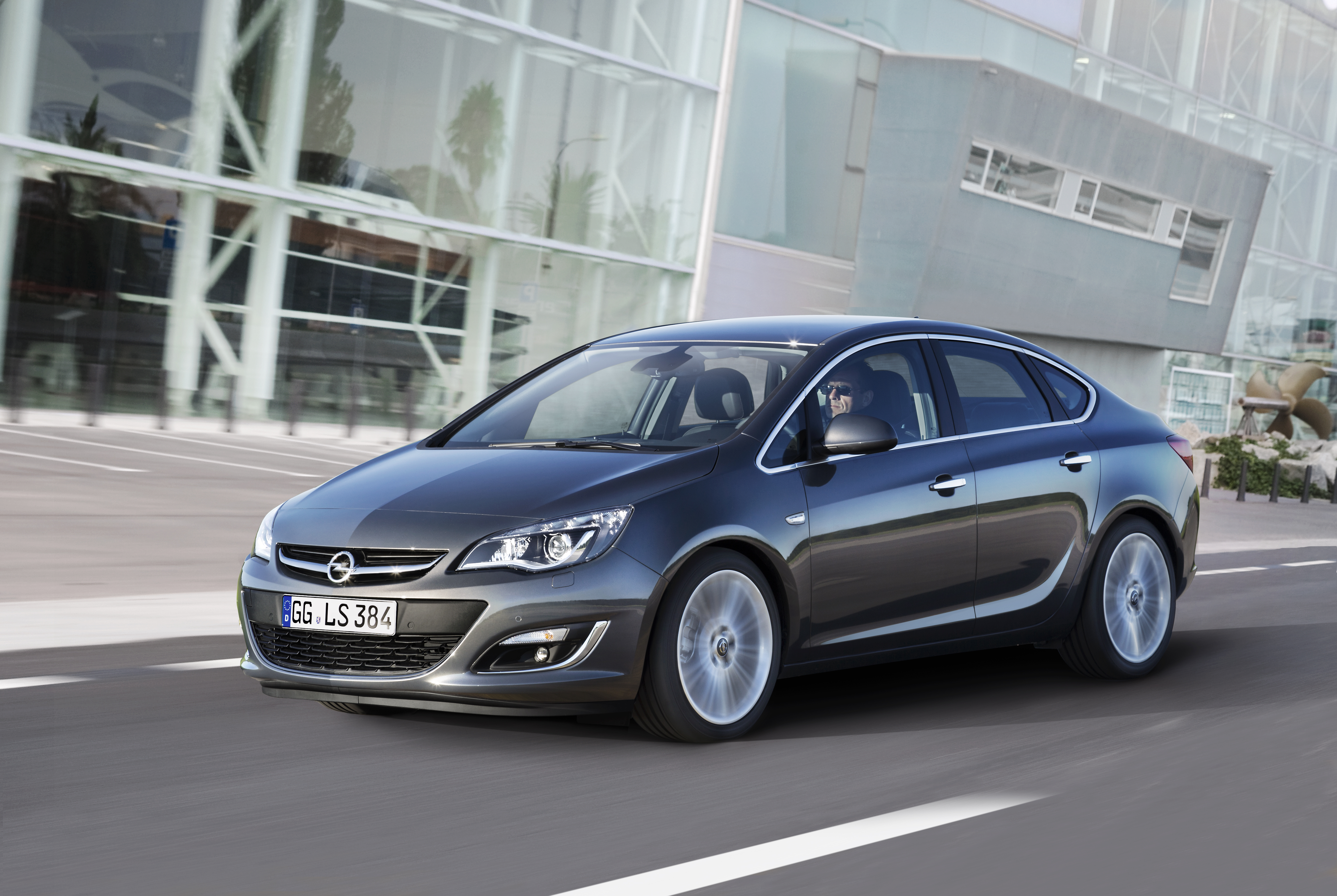 Opel astra sedan