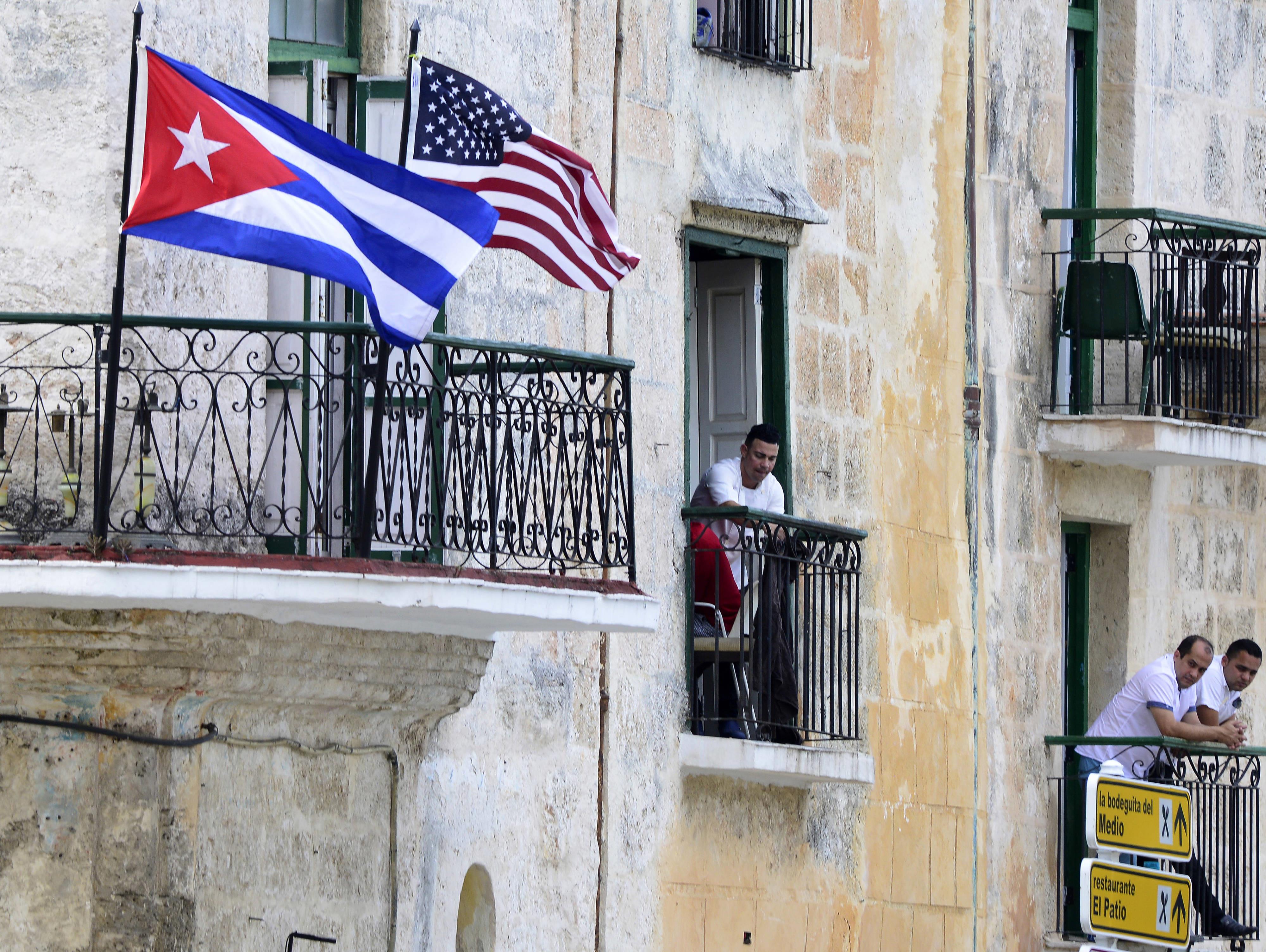 Life style in Havana, Cuban national flag, flag of the USA