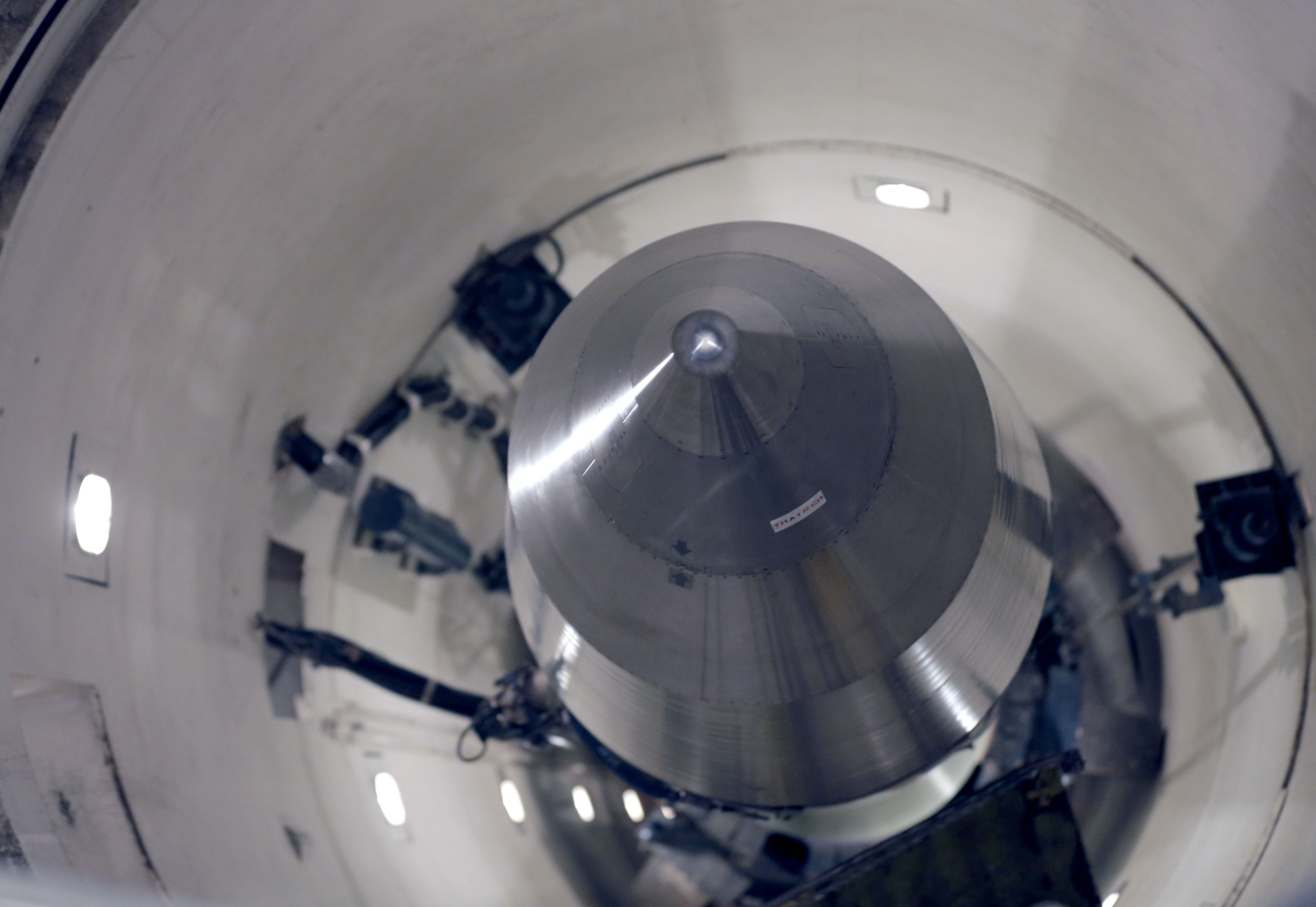 Pocisk LGM-30G Minuteman III jest w stanie przenieść trzy głowice jądrowe na odległość 13 tysięcy kilometrów. Każda o mocy od 300 do 475 kiloton trotylu...