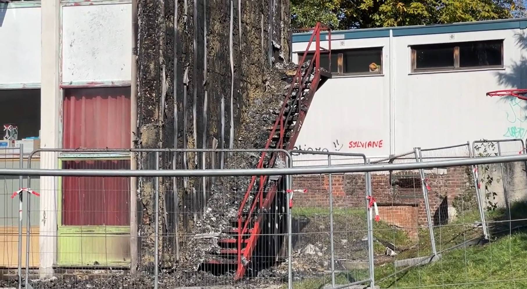 Vallásos szülők iskolákat gyújtogatnak Belgiumban, mert bevezetnék a szexuális felvilágosítást - videó