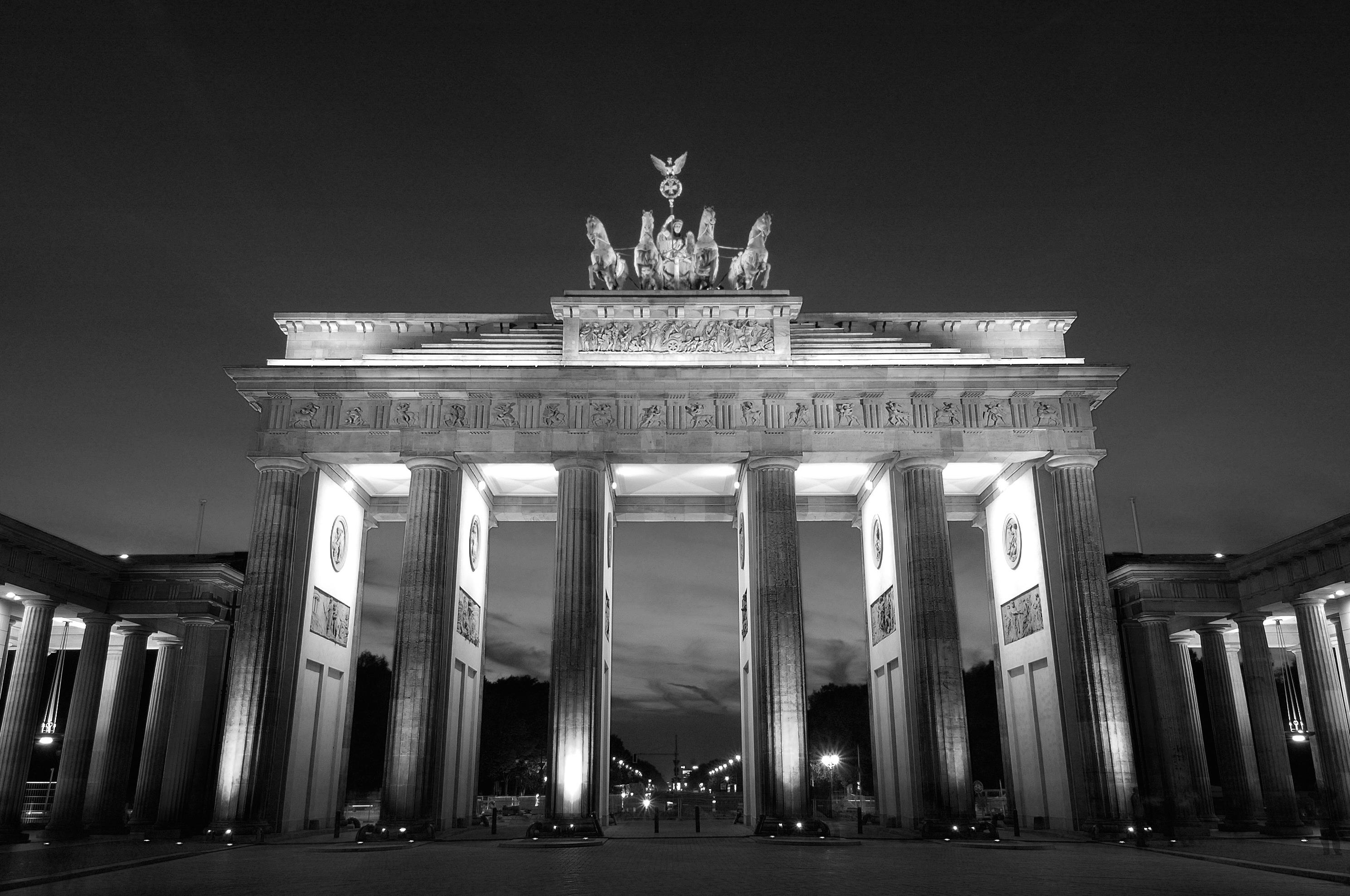Niemcy Berlin Brama Brandenburska podróże turystyka