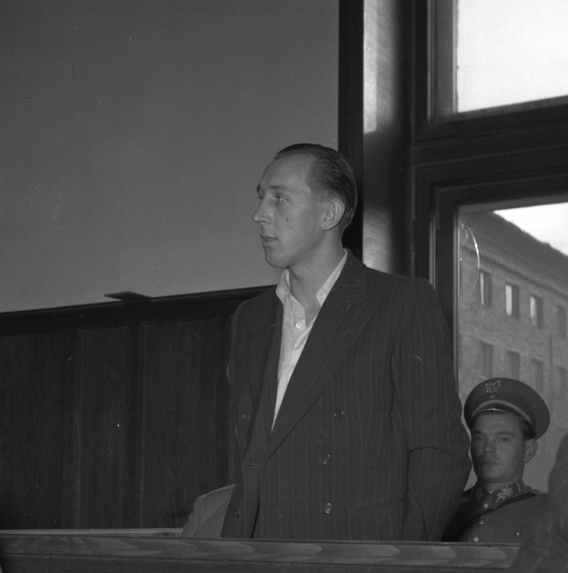 Proces Jerzego Paramonowa, oskarżonego o zabójstwo milicjanta, listopad 1955 r.