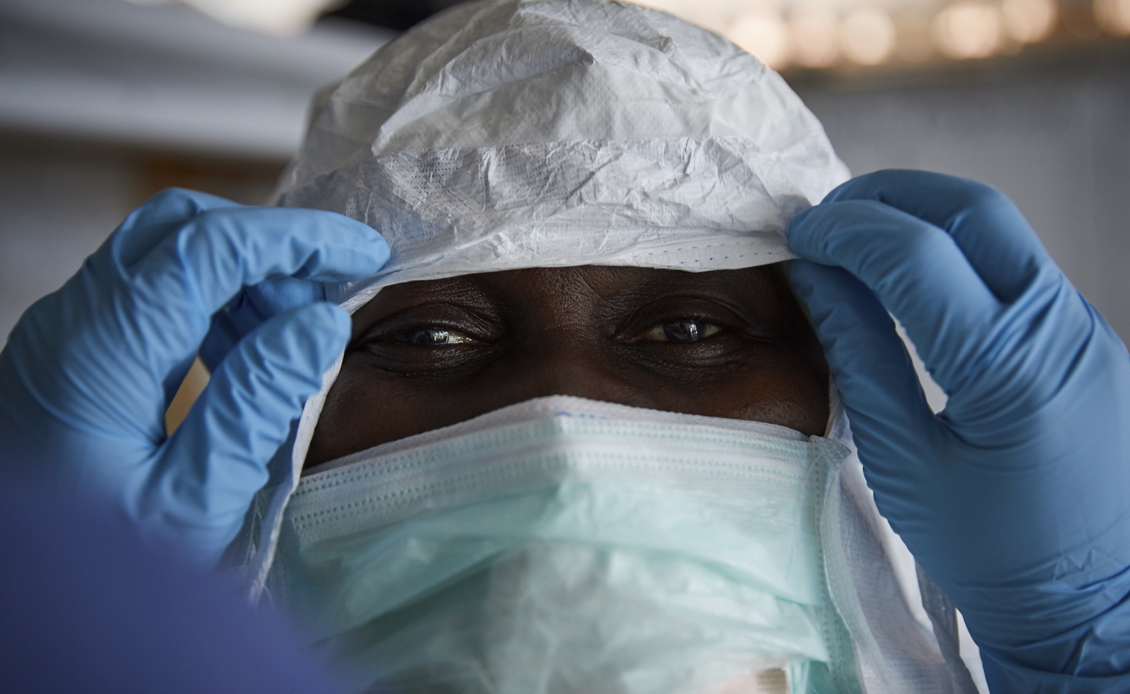 FALA EPIDEMICZNA WIRUSA EBOLA W AFRYCE
