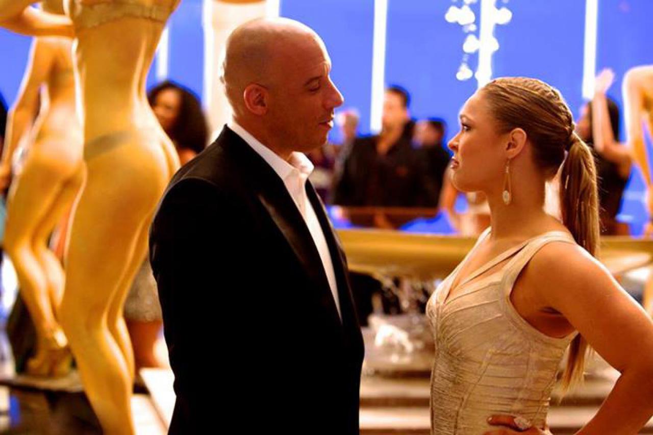 Akcja dzieła będzie rozgrywać się w Los Angeles, a na ekranie pojawia się: Vin Diesel, Jason Statham, Tyrese Gibson, Tony Jaa, Kurt Russell, Nathalie Emmanuel, Djimon Hounsou, Lucas Black, Ludacris, John Brotherton i Iggy Azalea