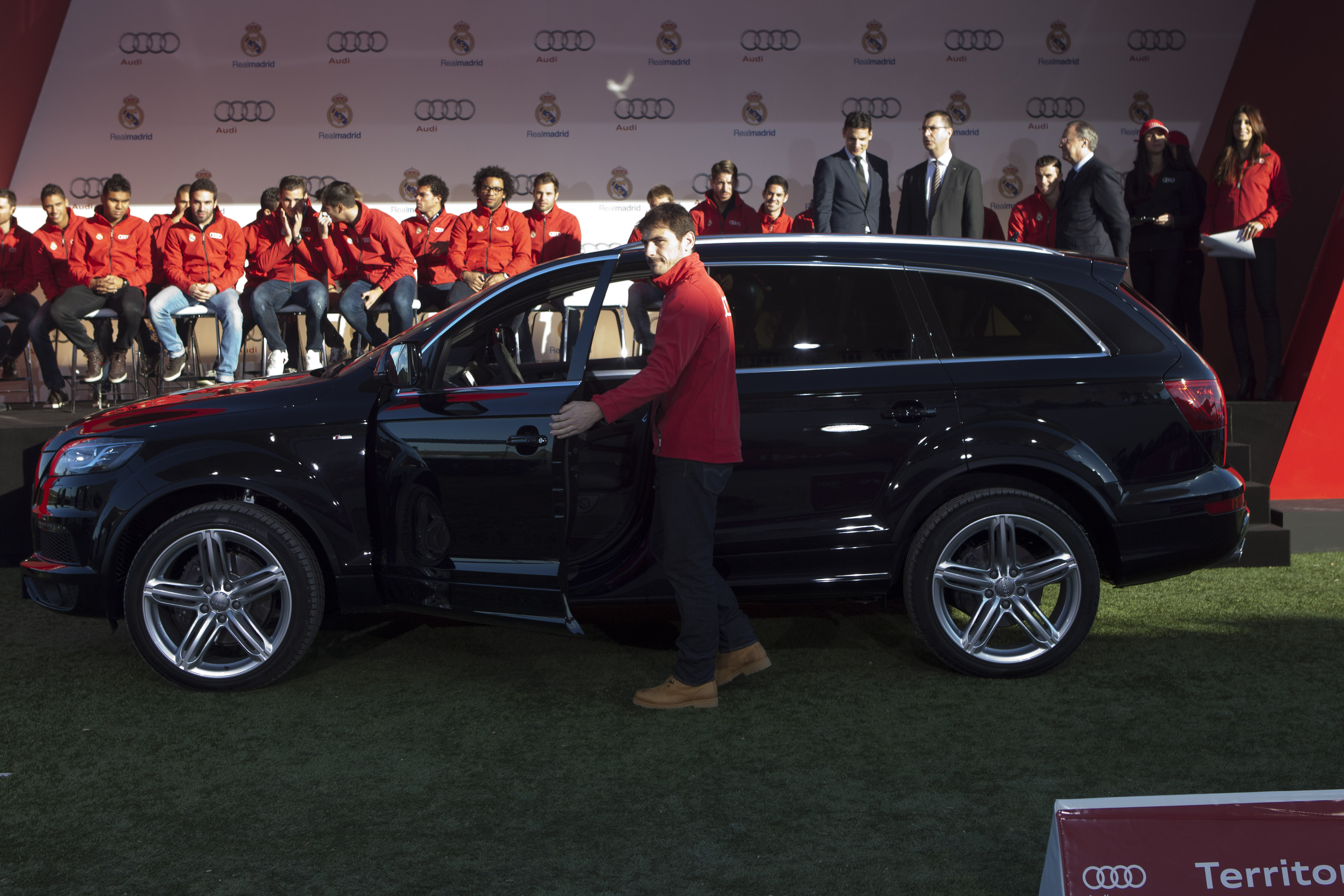 Iker Casillas i Audi Q7 wersja SUV