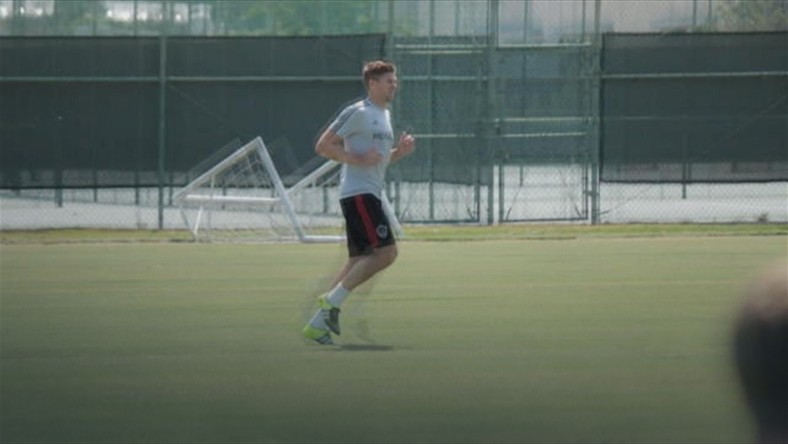 Silent Gerrard debut in LA Galaxy