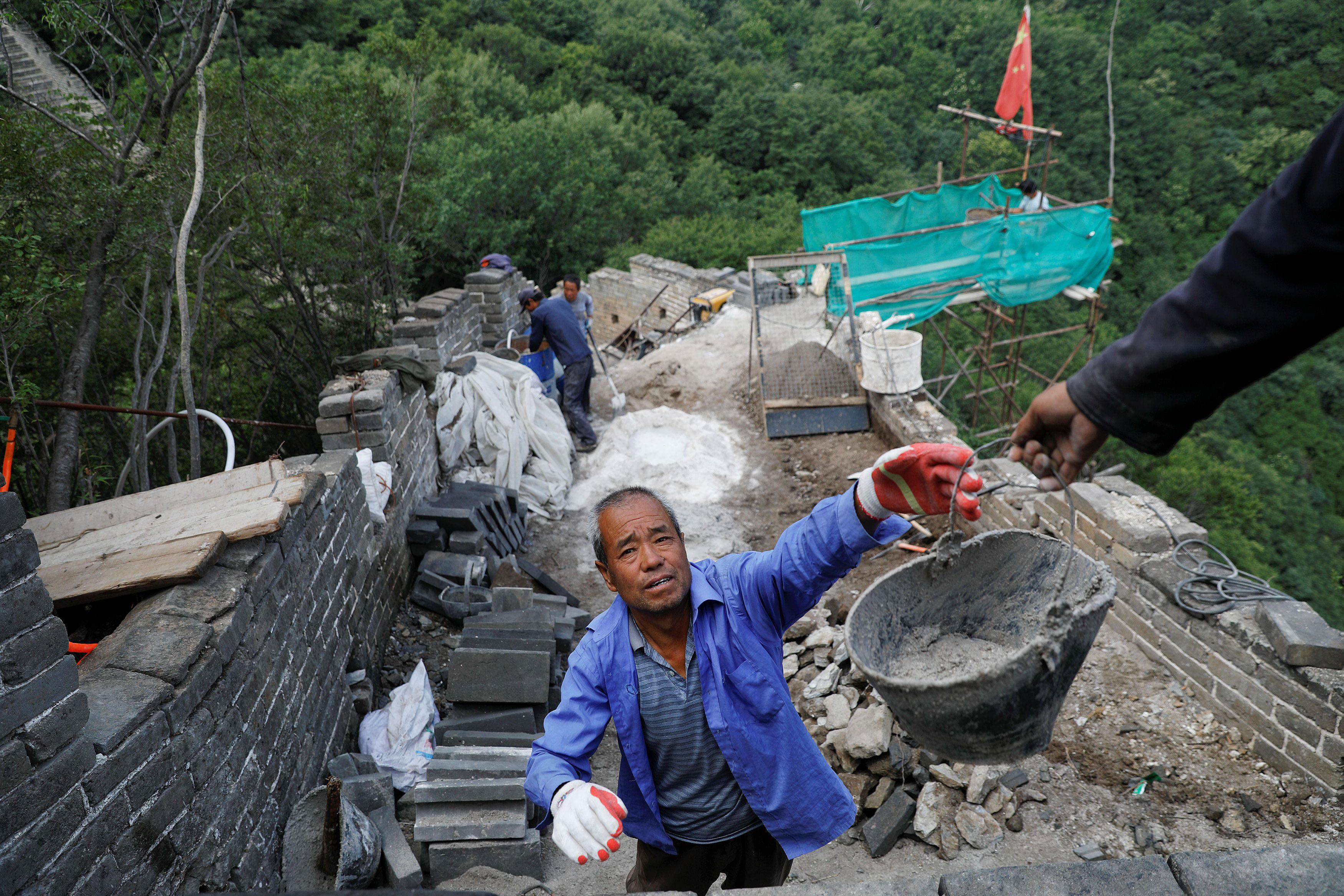 The Wider Image: Rebuilding the Great Wall of China