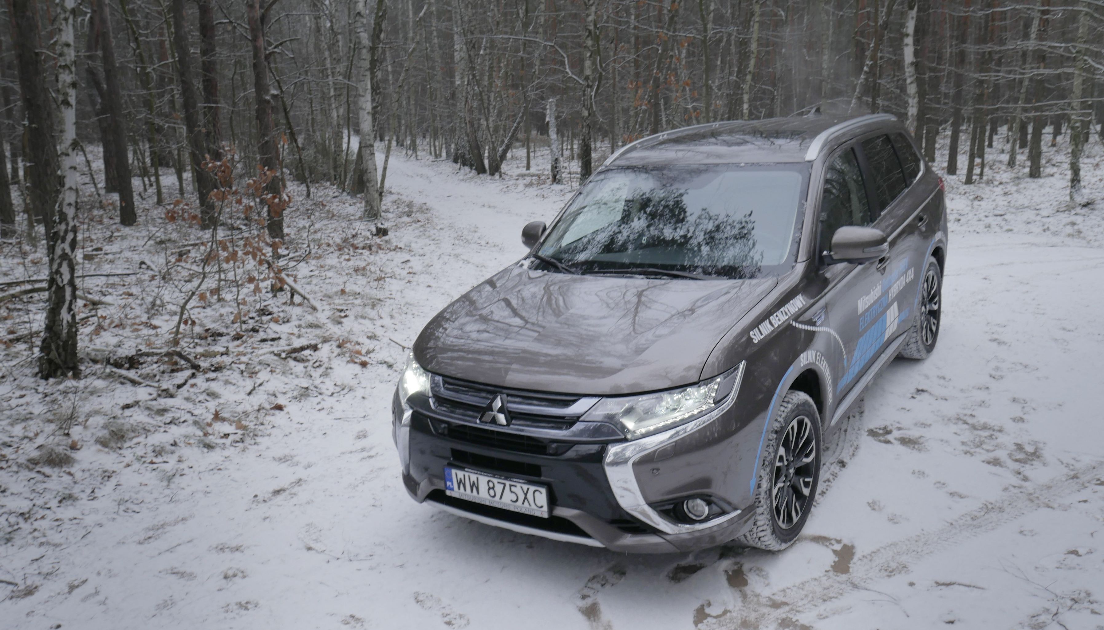 Mitsubishi outlander PHEV 2016