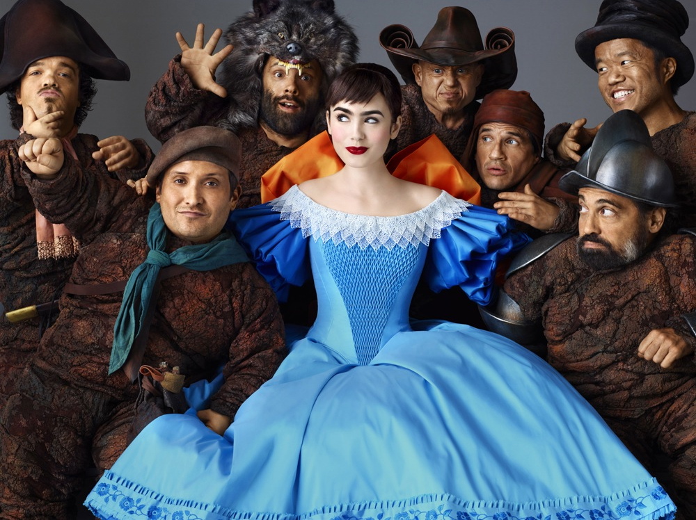 Królewna Śnieżka w wersji Lily Collins ma być bliska bohaterce baśni braci Grimm / foto Jan Thijs. © 2011 Relativity Media, LLC. All Rights Reserved