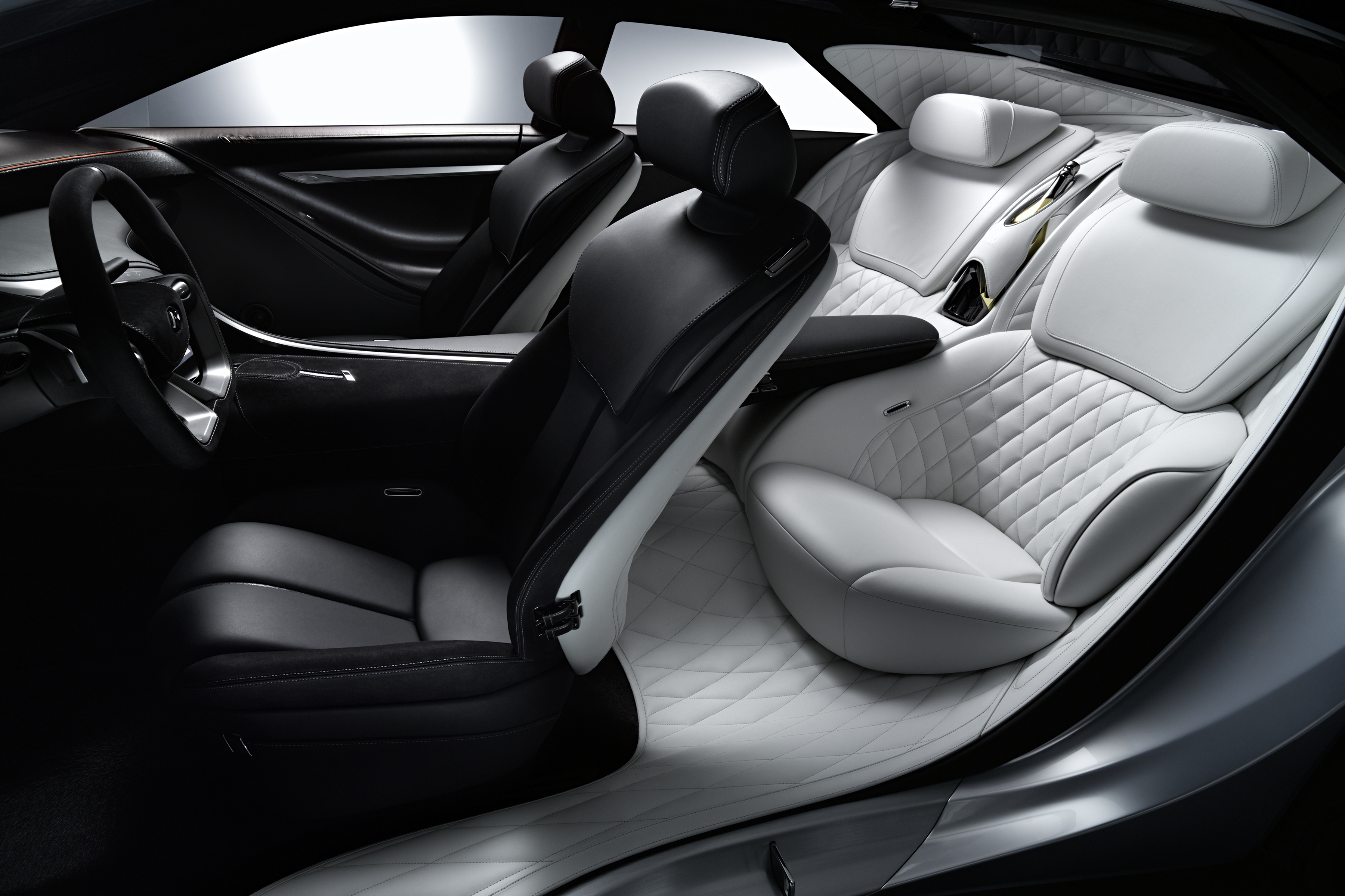 Infiniti Q80