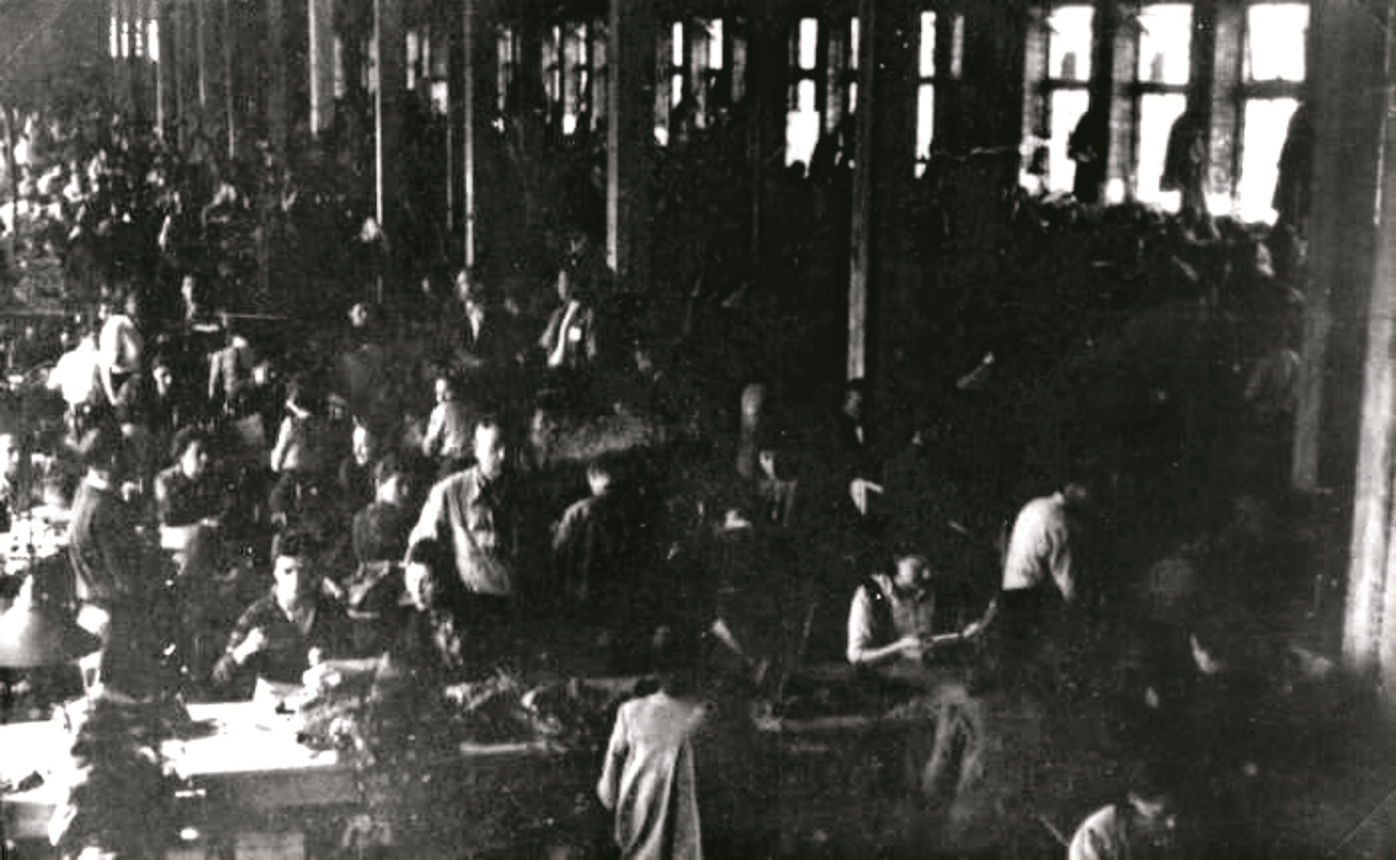 Obóz pracy (zakłady tekstylne Walthera C. Tőbbensa) dla Żydów w Poniatowej, lata 1942-1943