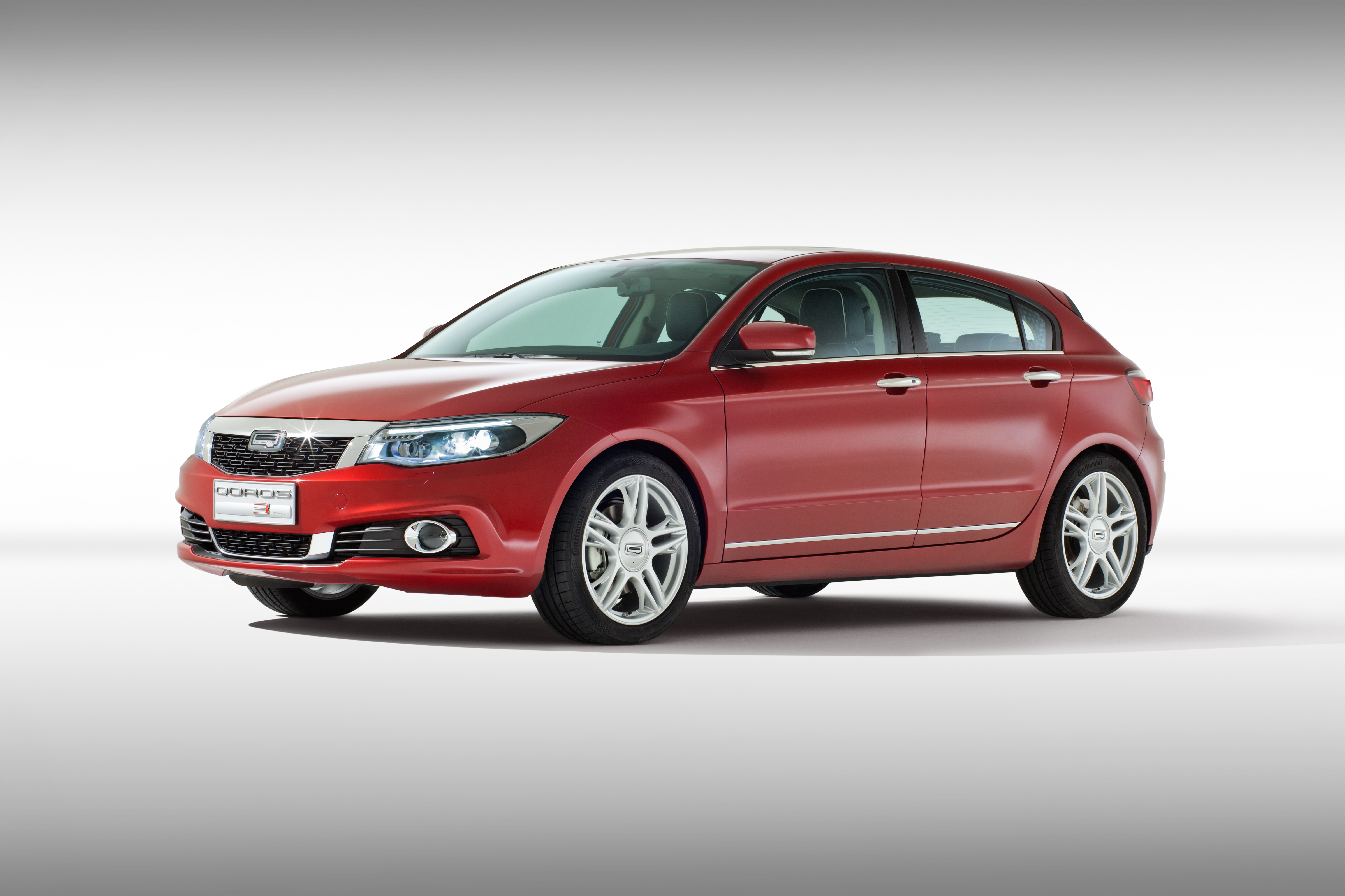 Qoros 3 hatch