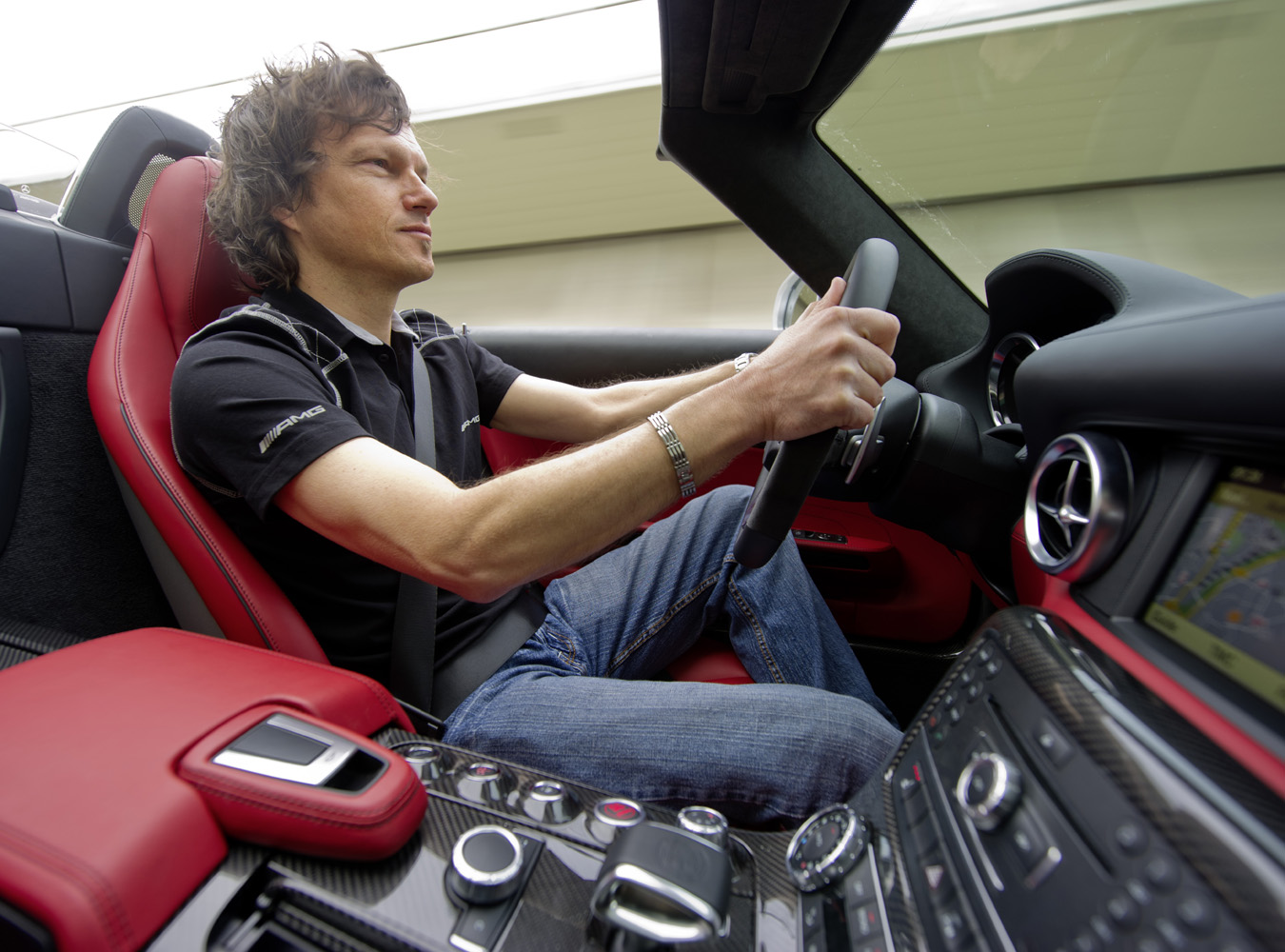 Mercedes ujawnił zdjęcia z testów SLS-a w wersji roadster...