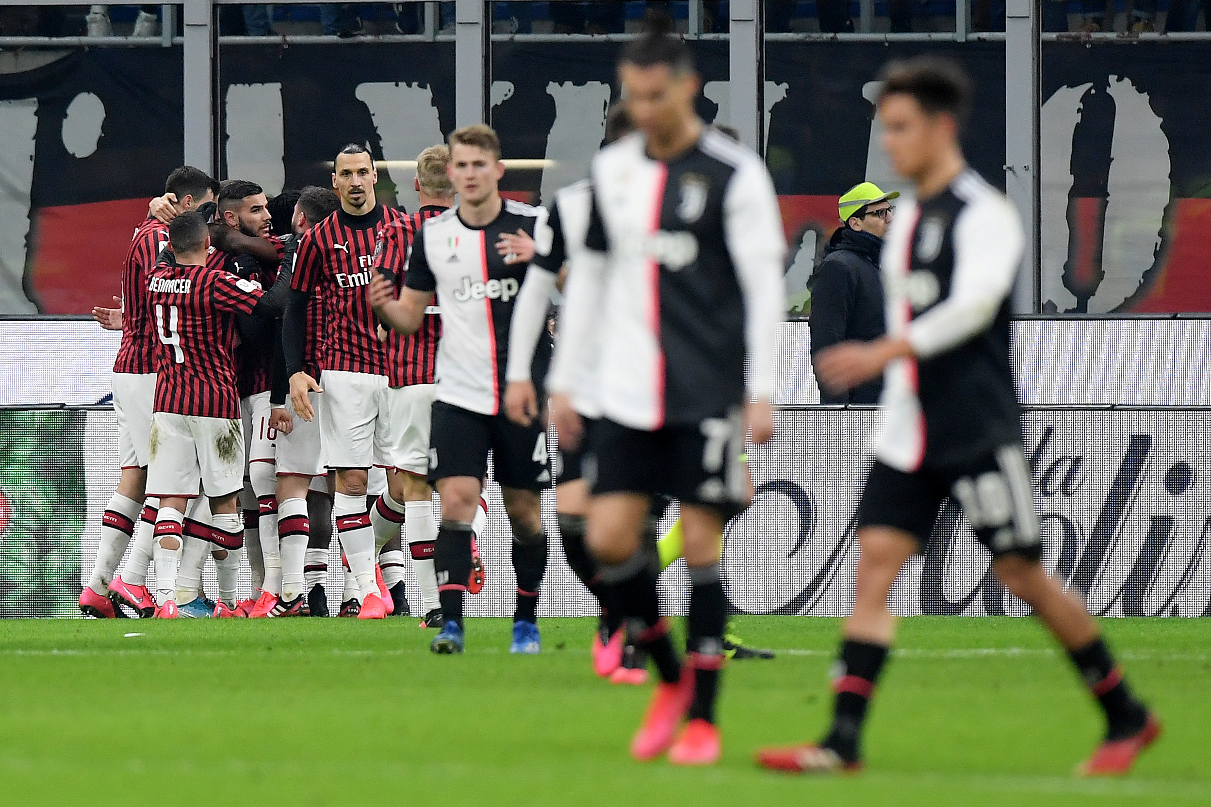 Zápas Juventus - AC Miláno odložili pre koronavírus | Šport.sk
