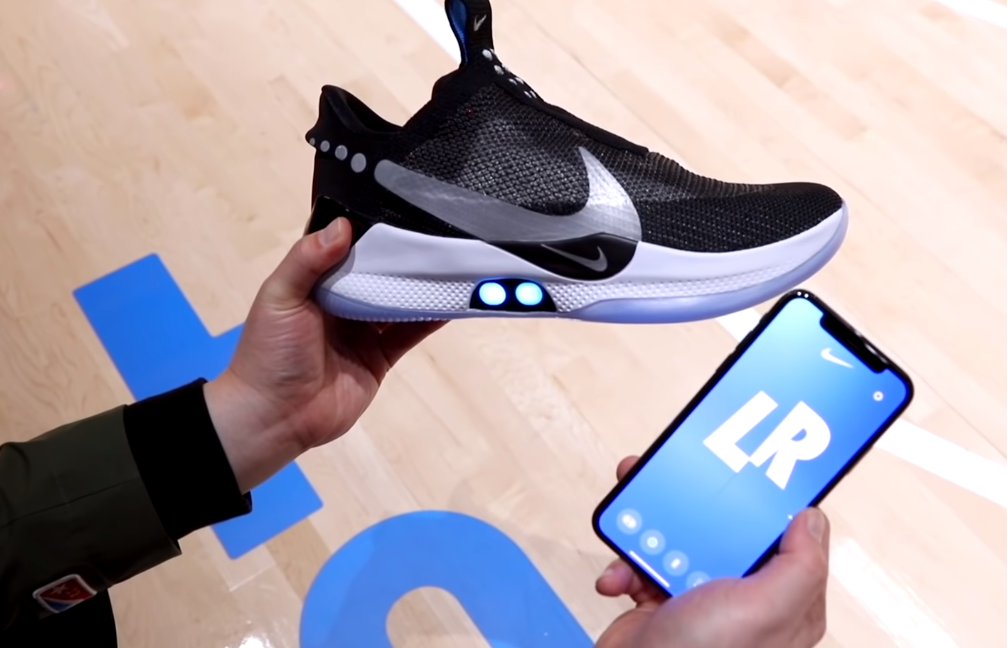 Nike Adapt wiążą się same. Premiera butów do koszykówki - Noizz