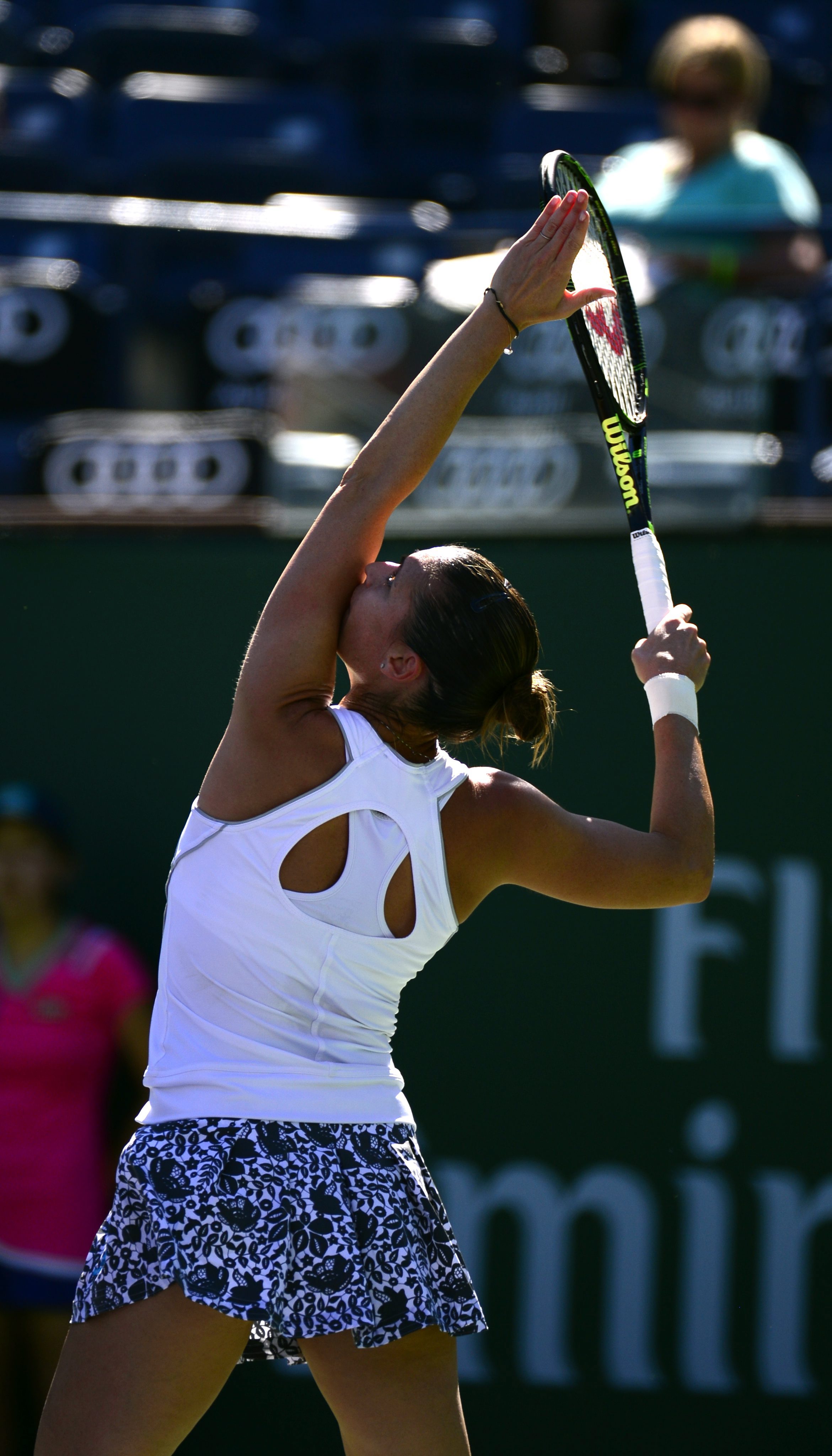 Latająca Szarapowa, ekstremalna mini Halep, szpagat Hradeckiej na Indian Wells