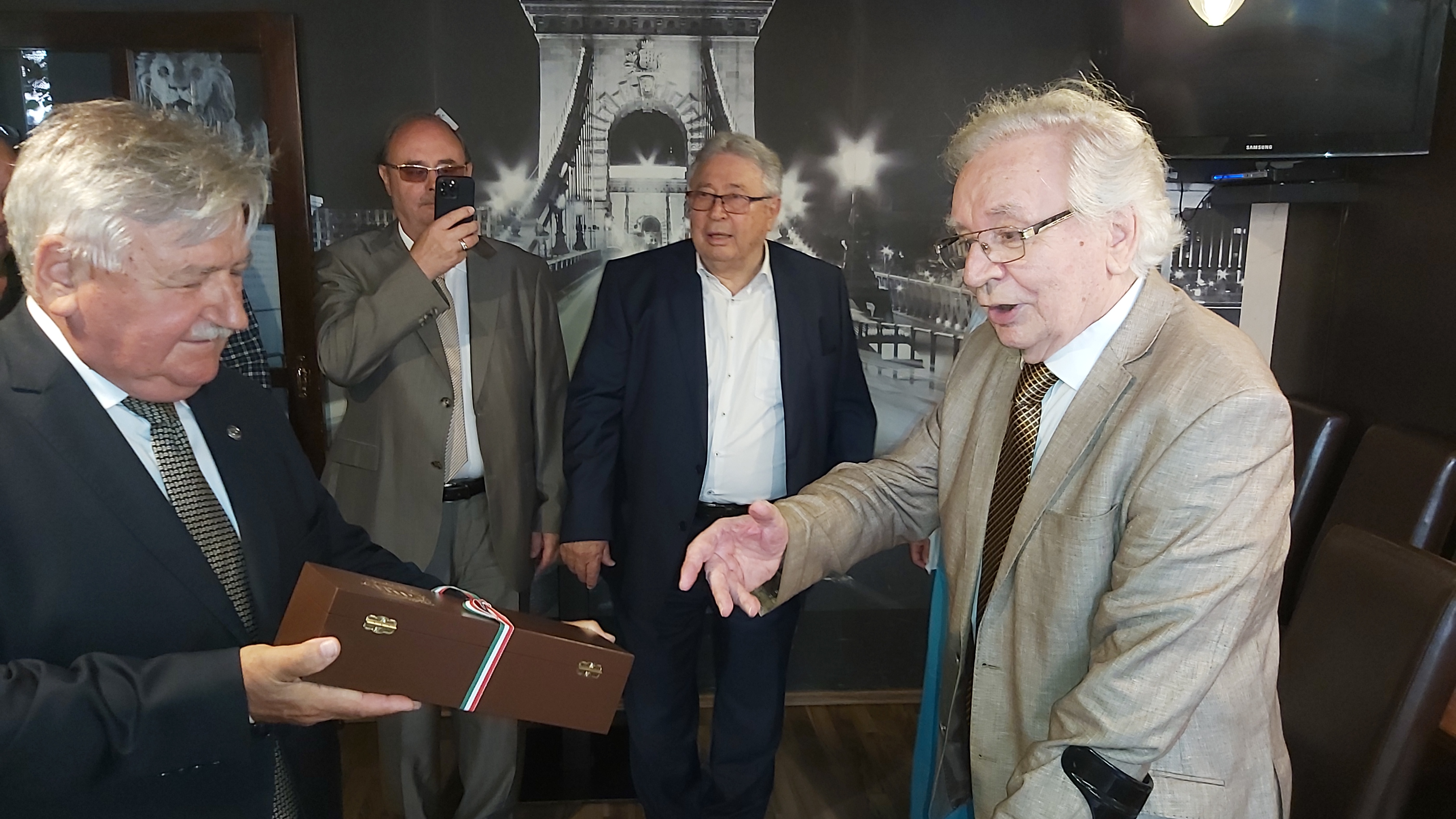 Orbán Viktor borával ünnepelte a 90. születésnapját Szűrös Mátyás