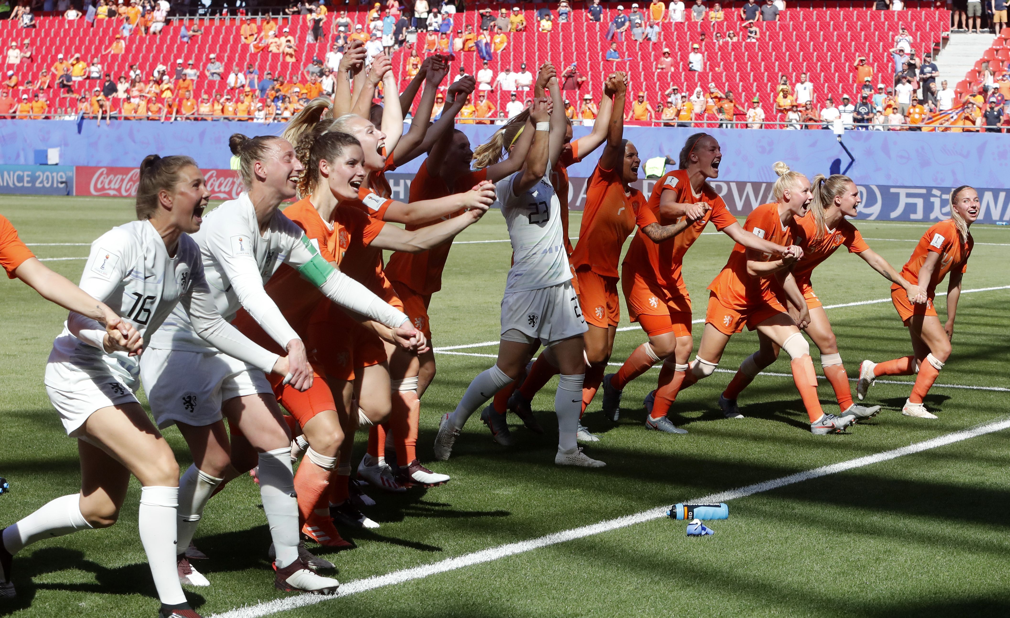 VIDEO: MS žien: Do semifinále Holandsko a Švédsko