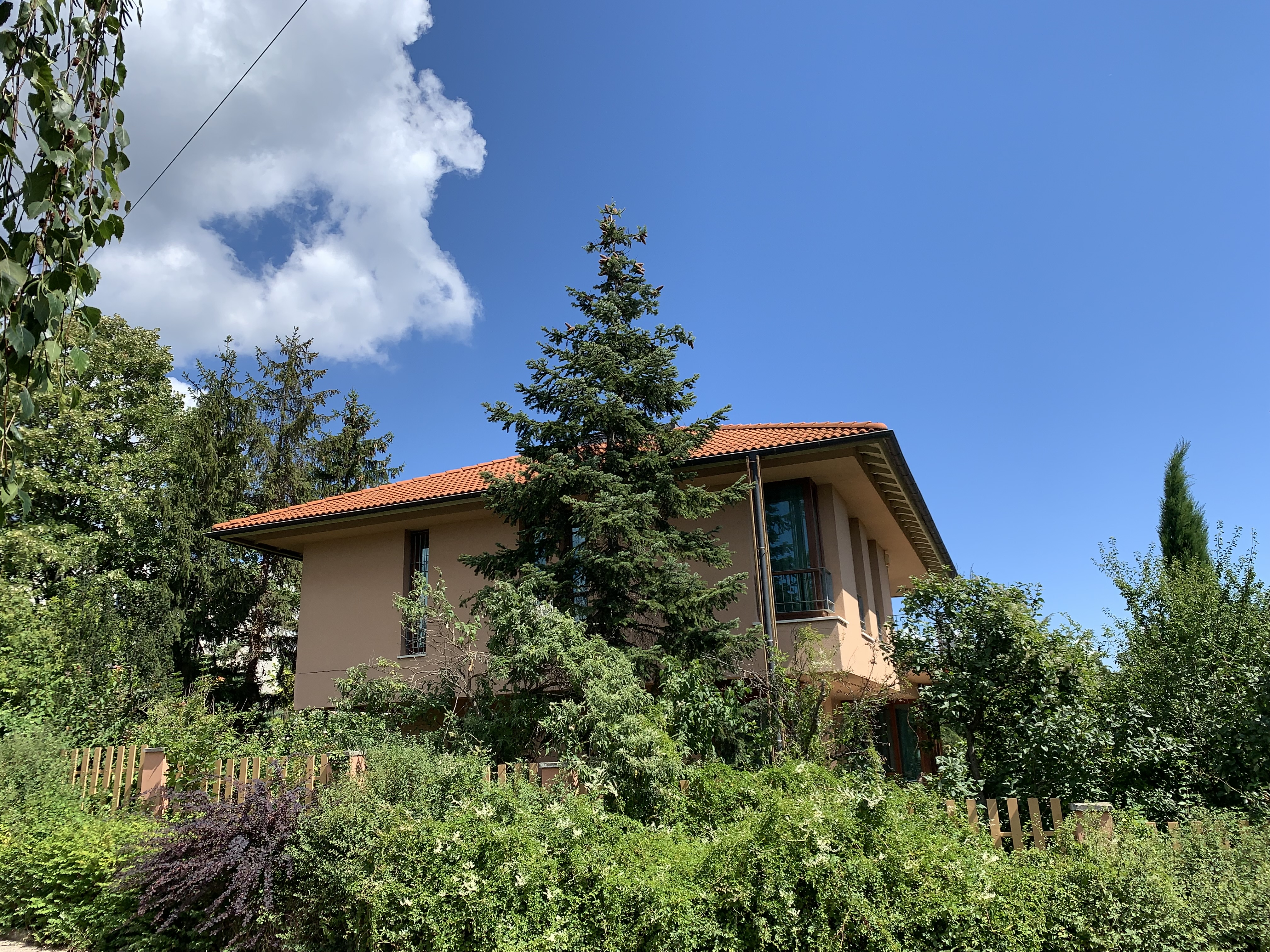 Milliárdossá teheti az özvegyet a Torgyán villa - Eladó az egykori miniszter háromszintes luxusotthona