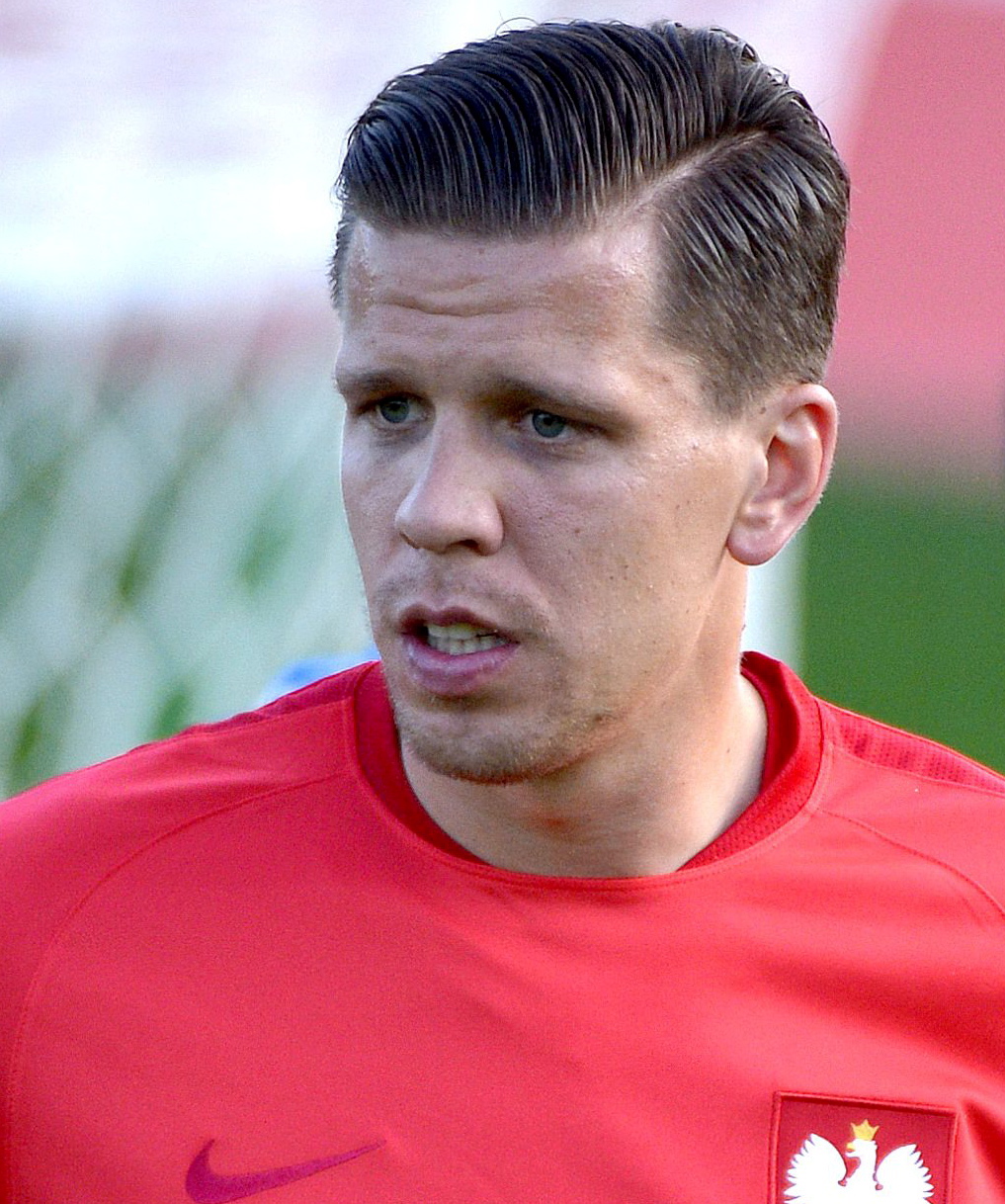 Wojciech Szczęsny ur. 18 kwietnia 1990 w Warszawie klub: AS Roma (na zasadzie wypożyczenia z Arsenalu Londyn) mecze w reprezentacji/gole - 25/0; debiut - 18.11.2009 (1:0 z Kanadą w Bydgoszczy) uczestnik ME 2012