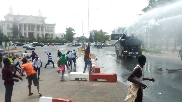 Nigerian police fired tear gas to disperse Shi’ite Muslim protesters (Sabcnews)