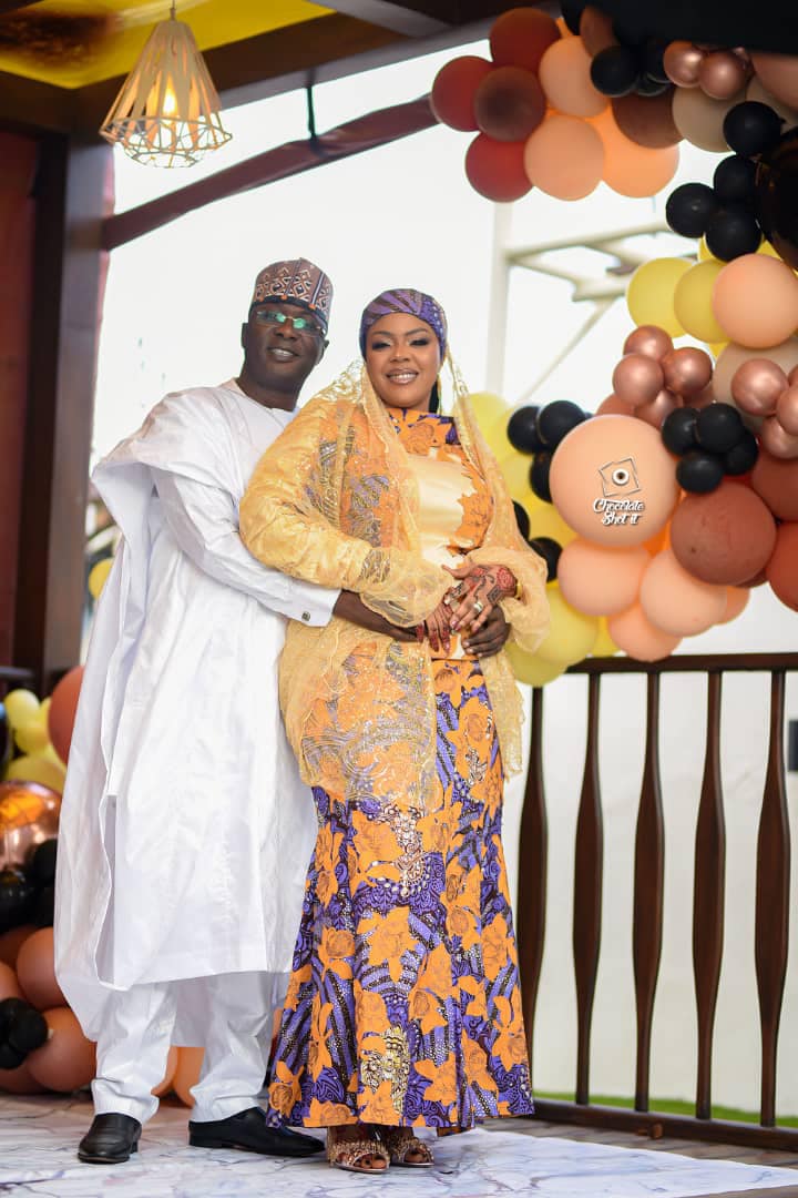 Photos: Deputy Energy Minister and wife celebrate 15 years of marriage