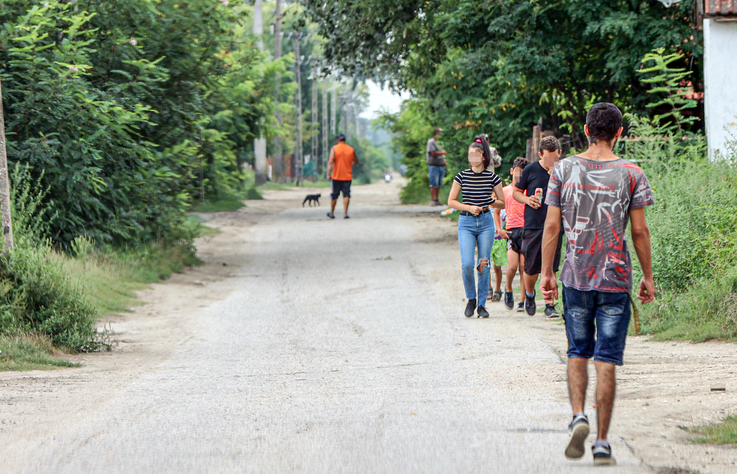 Bemerészkedtünk a lajosmizsei „no-go zónába” – Rátámadnak az ételfutárokra, a drog uralja az utcákat