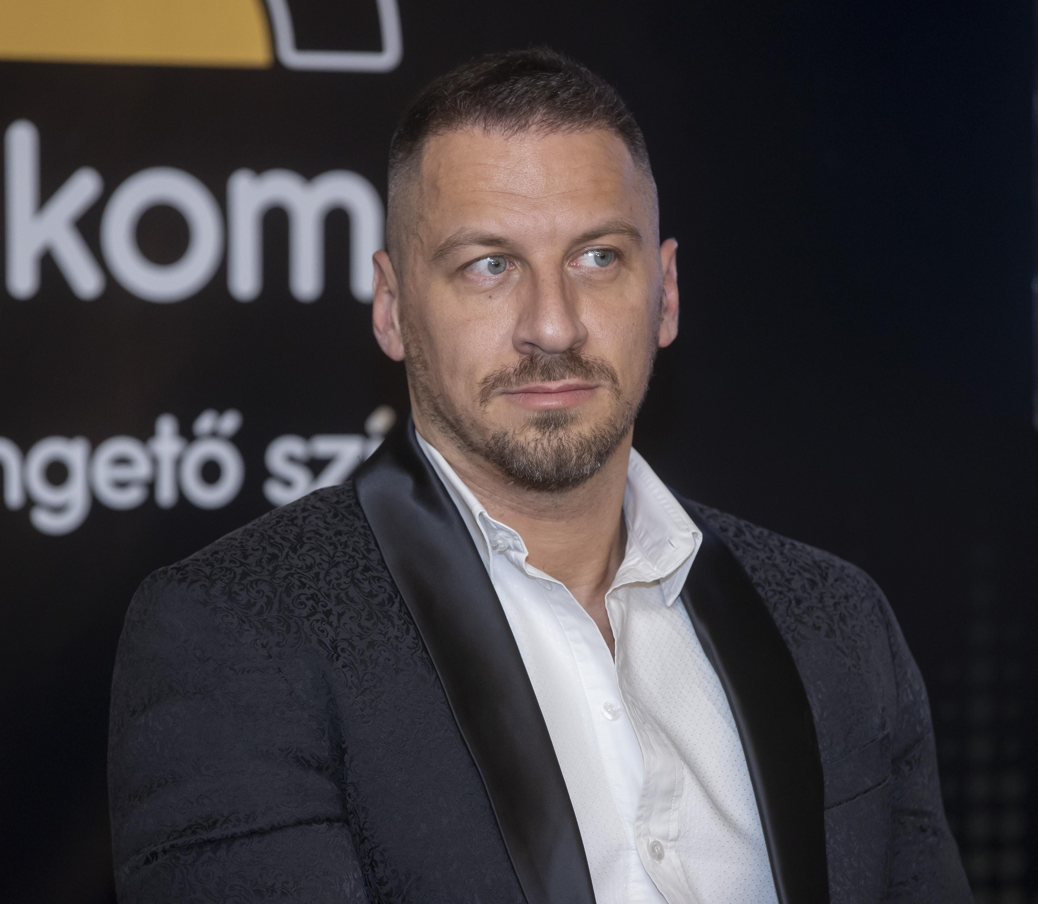 Az utolsó pillanatban, koncert előtt az öccsére cserélték le Vastag Csabát