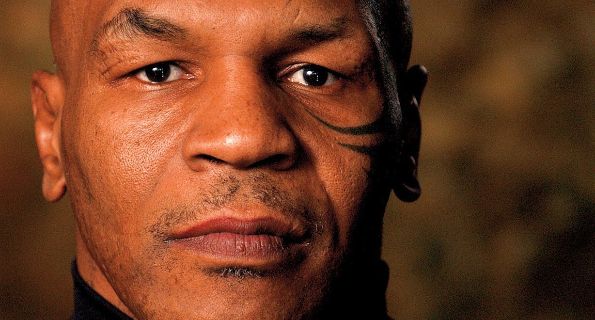 Mike Tyson, Evander Holyfield i Bernard Hopkins opowiadają o swoich bokserskich karierach. Szczerze i bez tabu o wyzwaniach i pokusach wiążących się ze sportem. Ciekawe, ale przede wszystkim dla wielbicieli pięściarstwa.