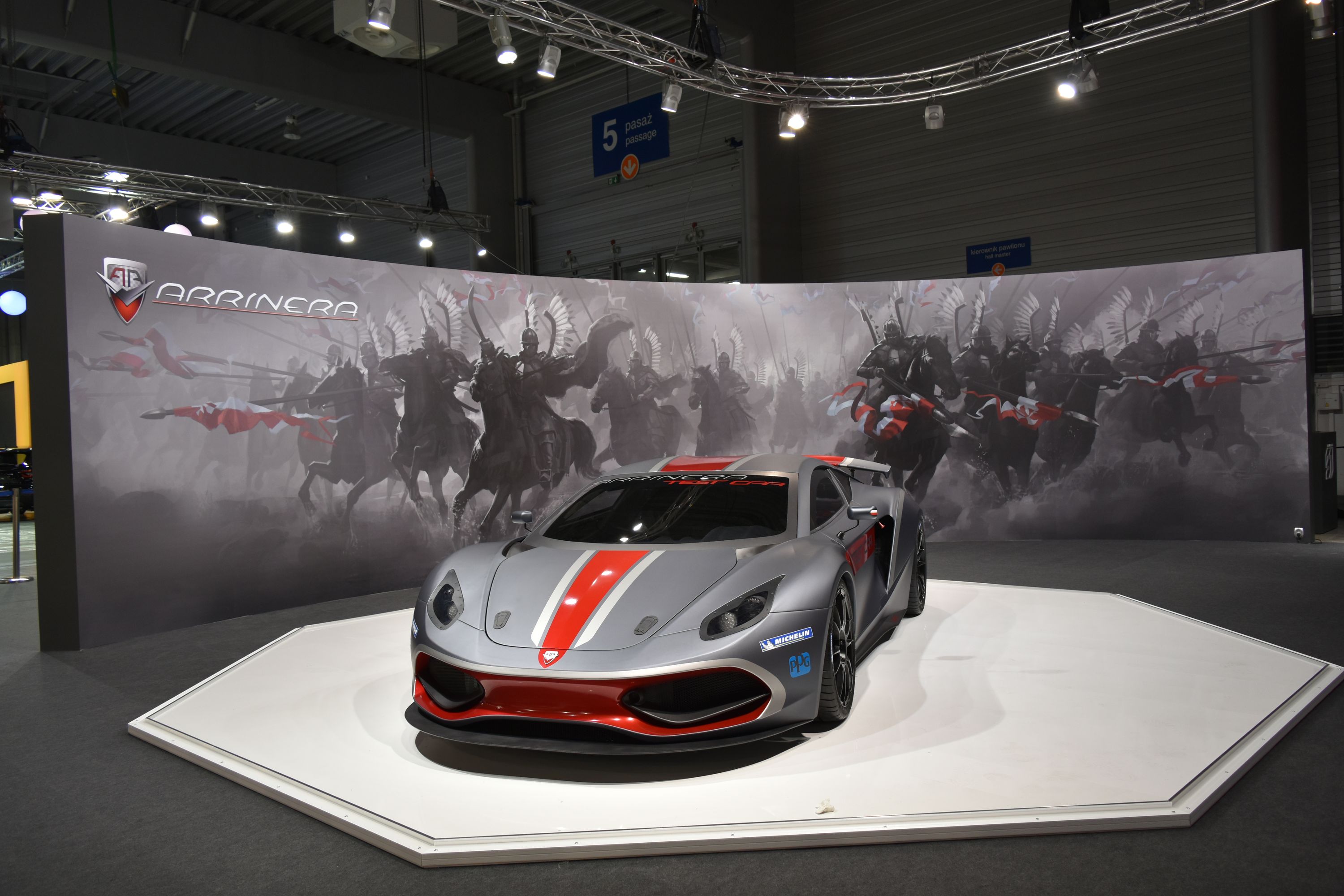 Arrinera hussarya