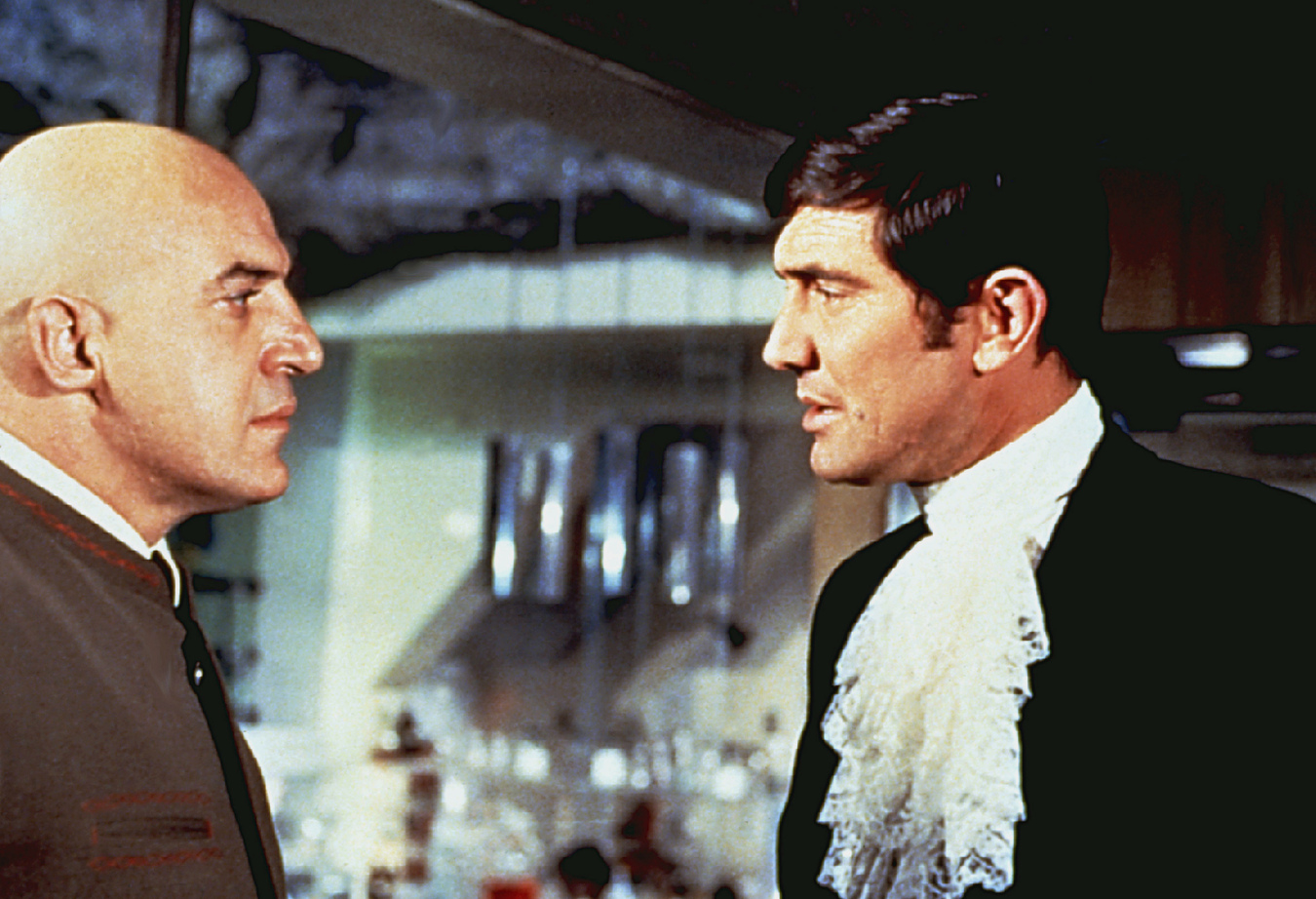 Australijczyk George Lazenby zagrał Bonda tylko raz i jako agent 007 z pomocą córki Marca-Ange Draco, hrabiny Tracy di Vicenzo toczył walkę z organizacją WIDMO