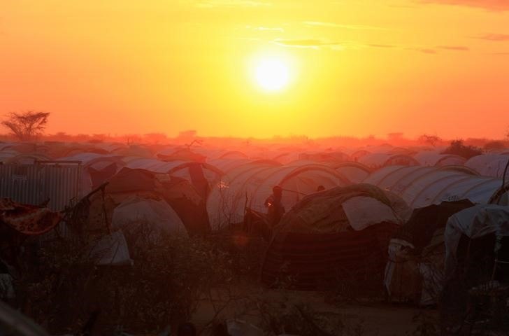 The sun sets over the Ifo extension refugee camp in Dadaab, near the Kenya-Somalia border, in Garissa County, Kenya, July 31, 2011. 