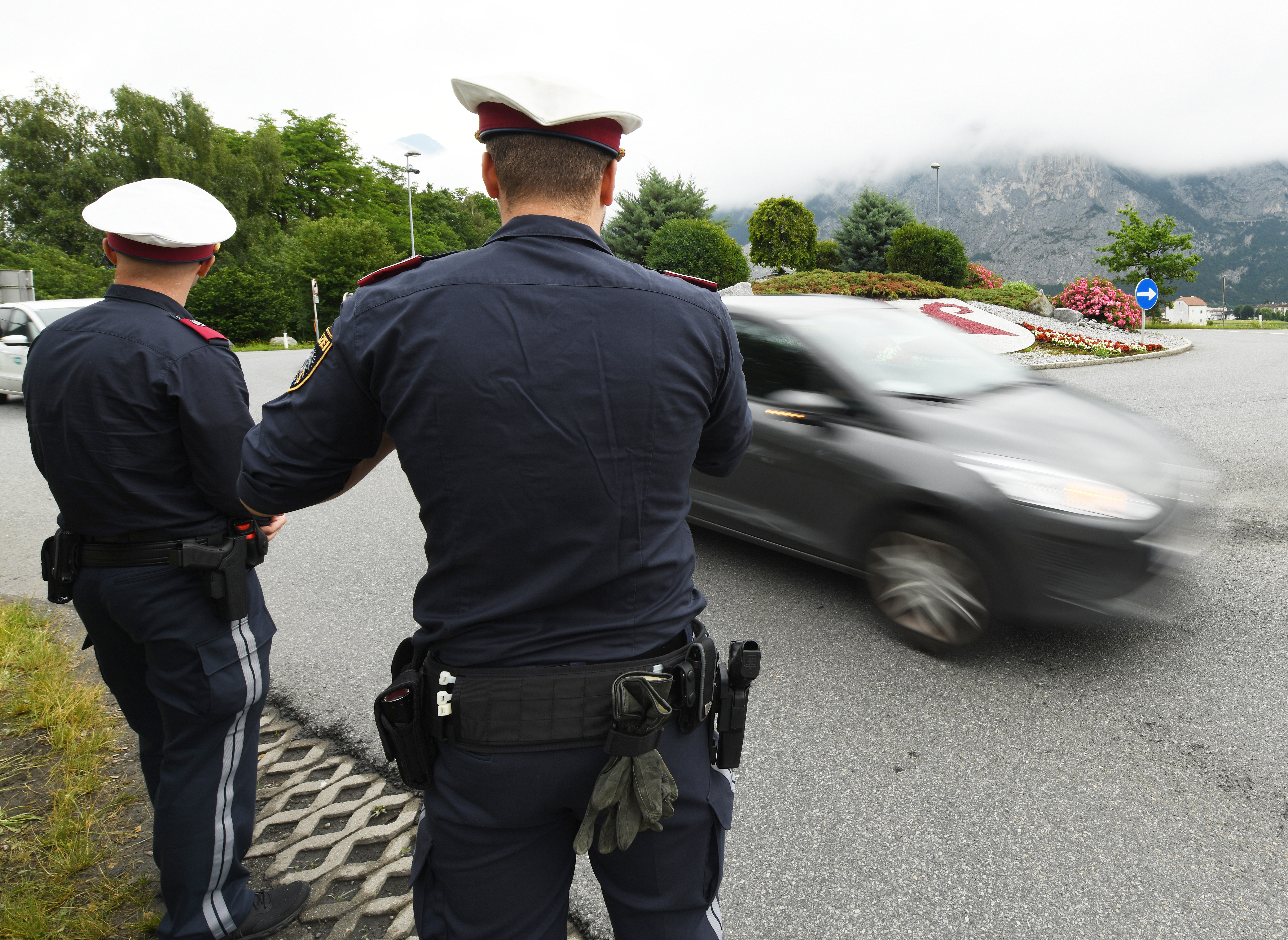 Tragédia: agyonlőtte kollégáját egy rendőr Ausztriában