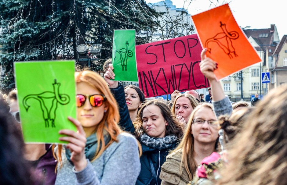 Manifestacje przeciwko ustawie antyaborcyjnej w Warszawie