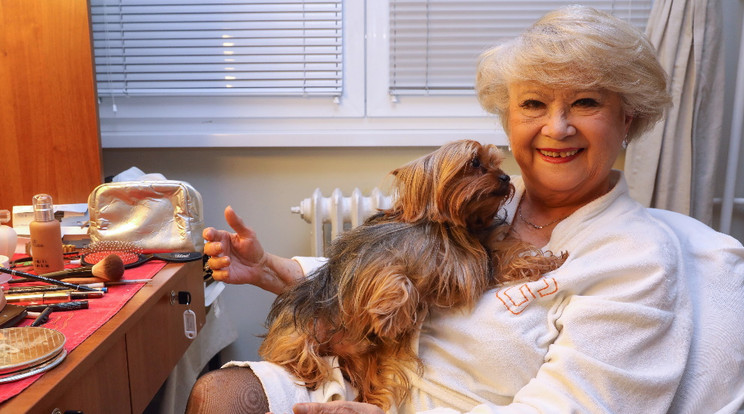 Elhunyt Galambos Erzsi