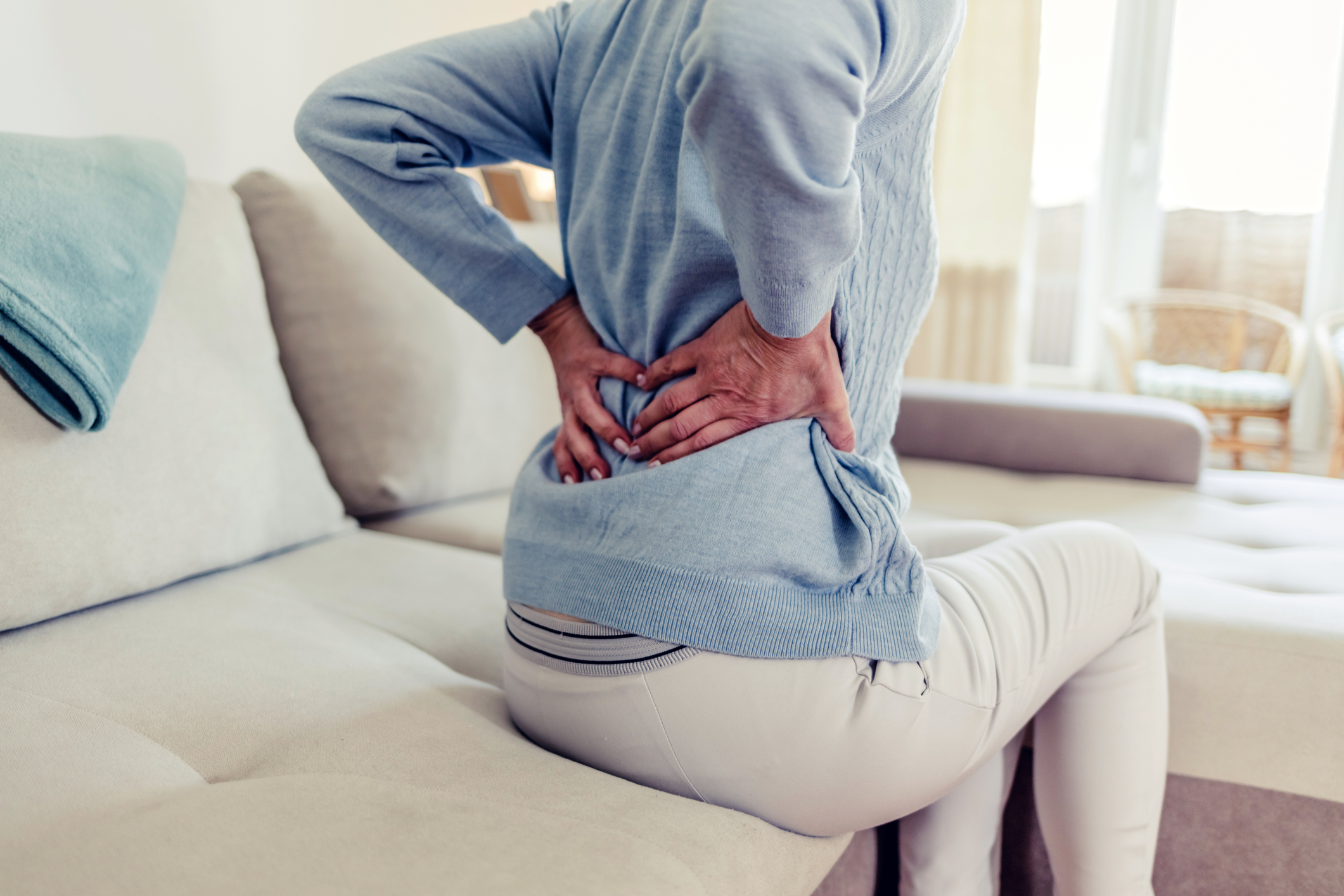 Folyton fáj a háta? Ezek a kezelési módszerek csillapíthatják |  EgészségKalauz